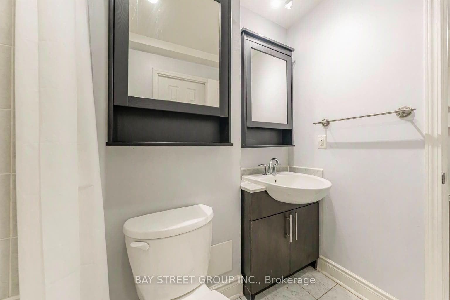 221- 31 Olive Avenue — property photo