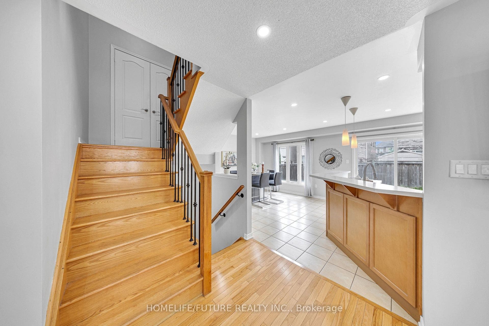 54 Oswell Drive — property photo