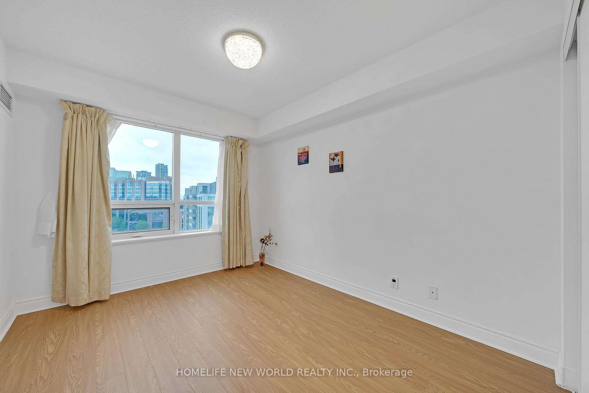 912- 55 South Town Centre Boulevard — property photo