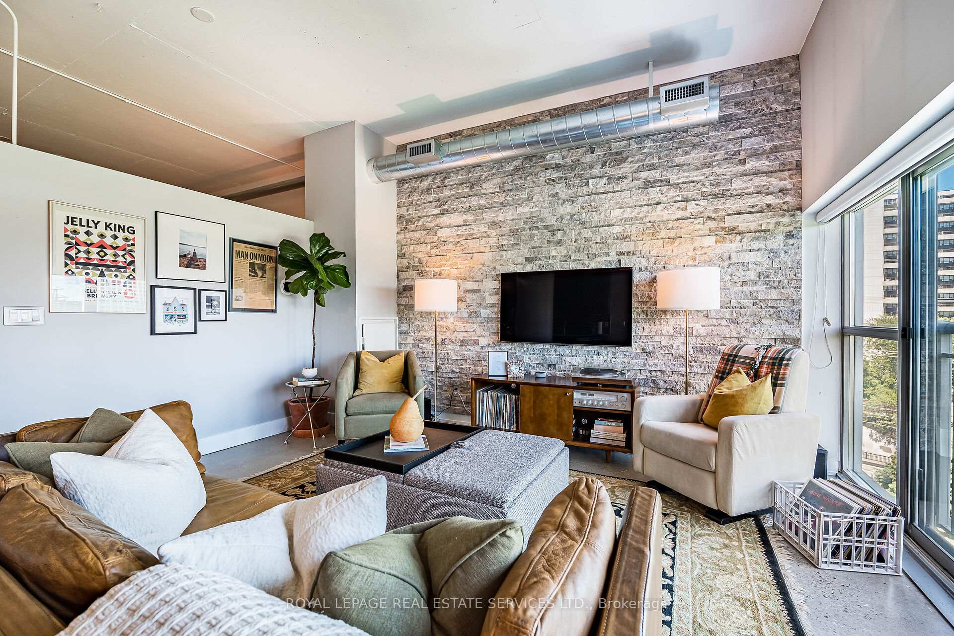 505- 2 Fieldway Road — property photo