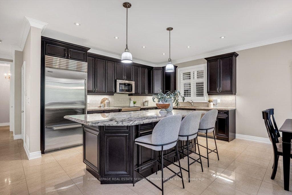 2444 Chateau Common — property photo