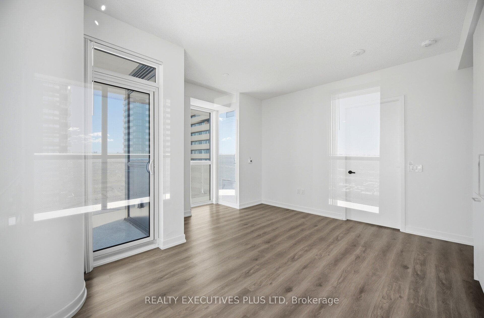 3202- 225 Commerce Street — property photo