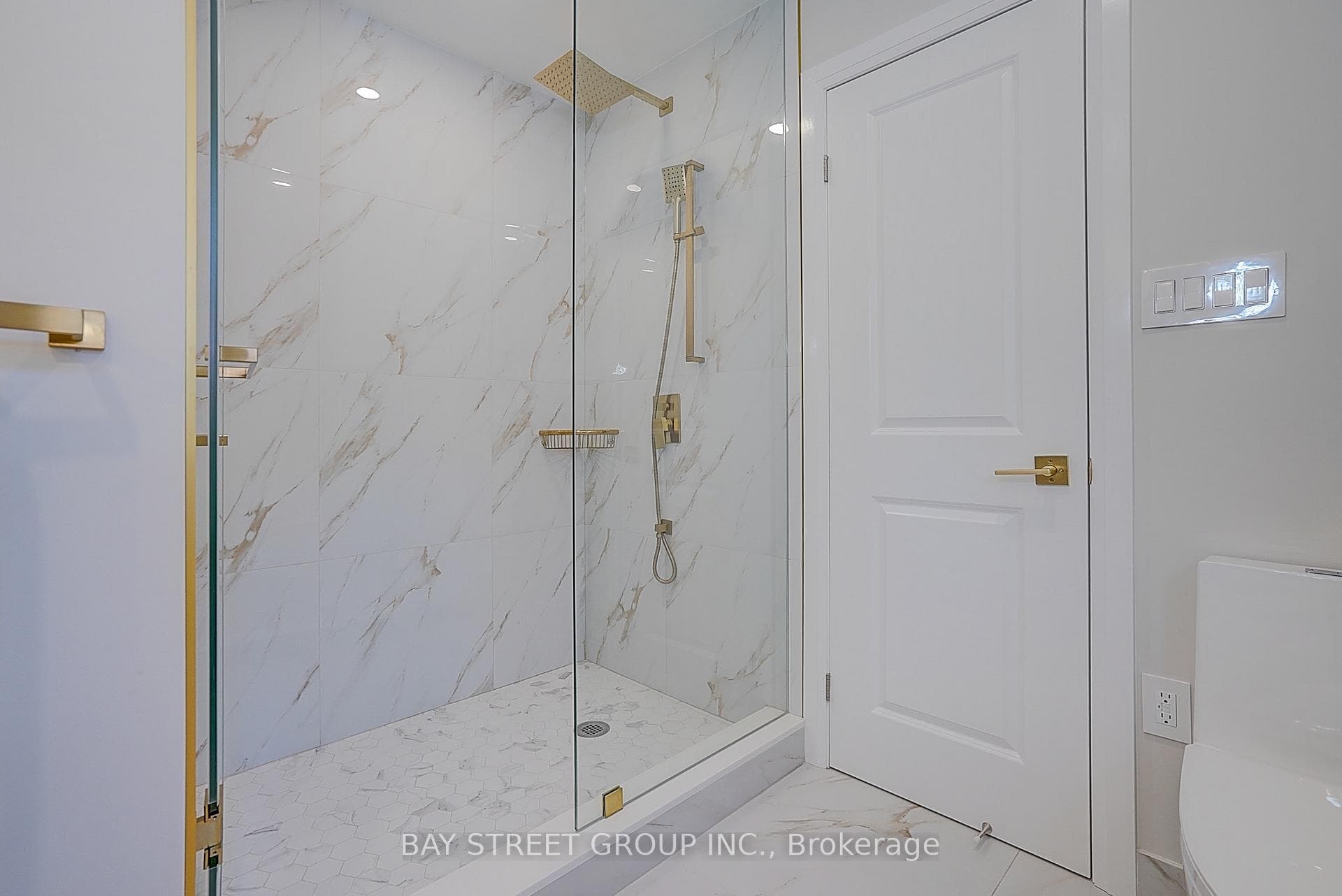 107 Crawford Rose Drive — property photo