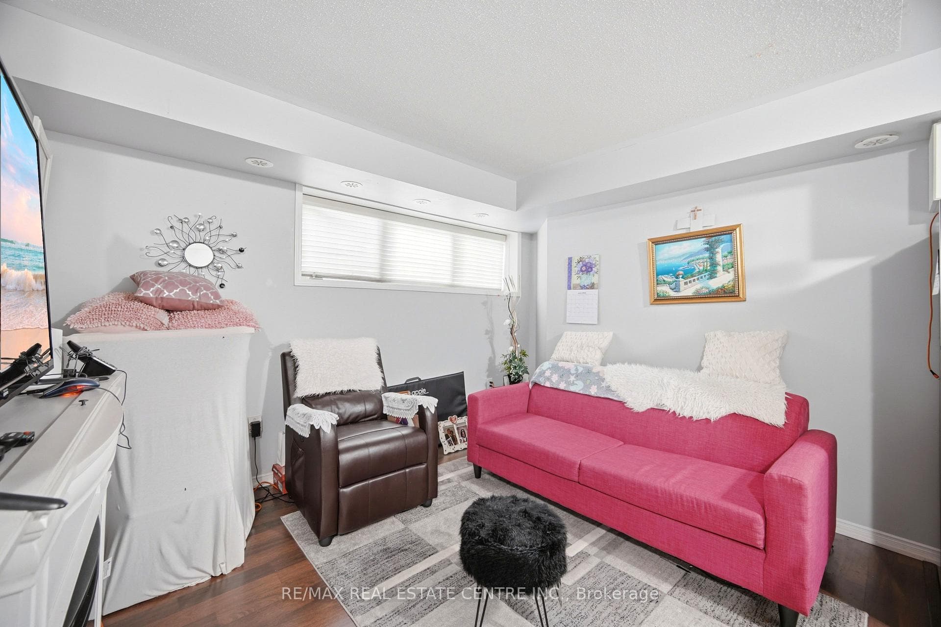 2- 153 Isaac Devins Boulevard — property photo