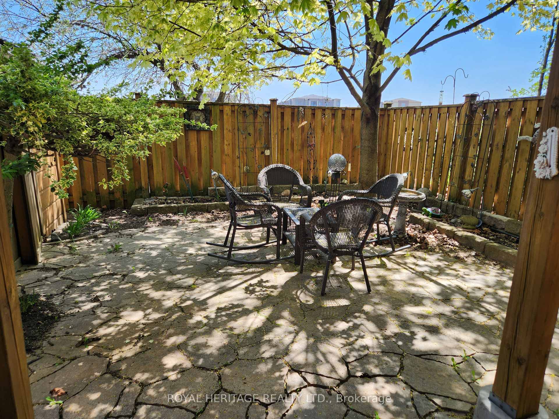 127 Knapton Drive — property photo