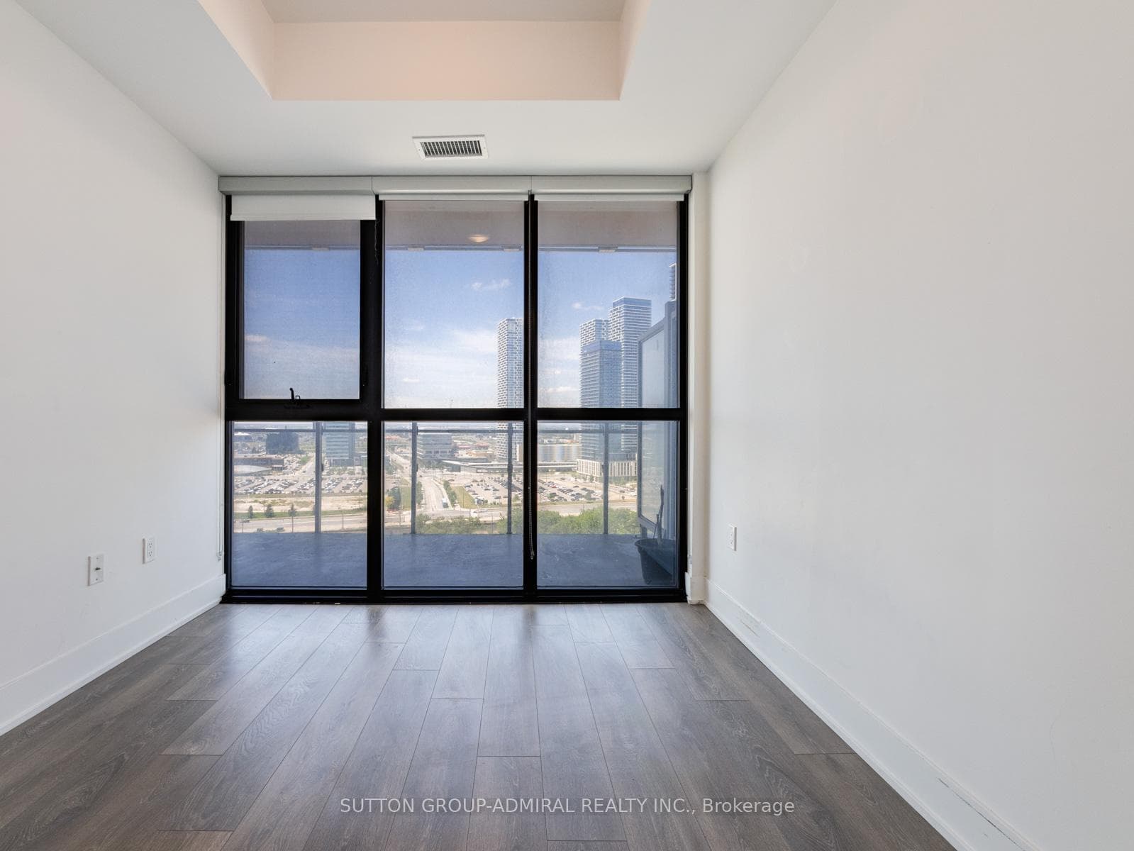 1505- 2916 Highway 7 Road — property photo