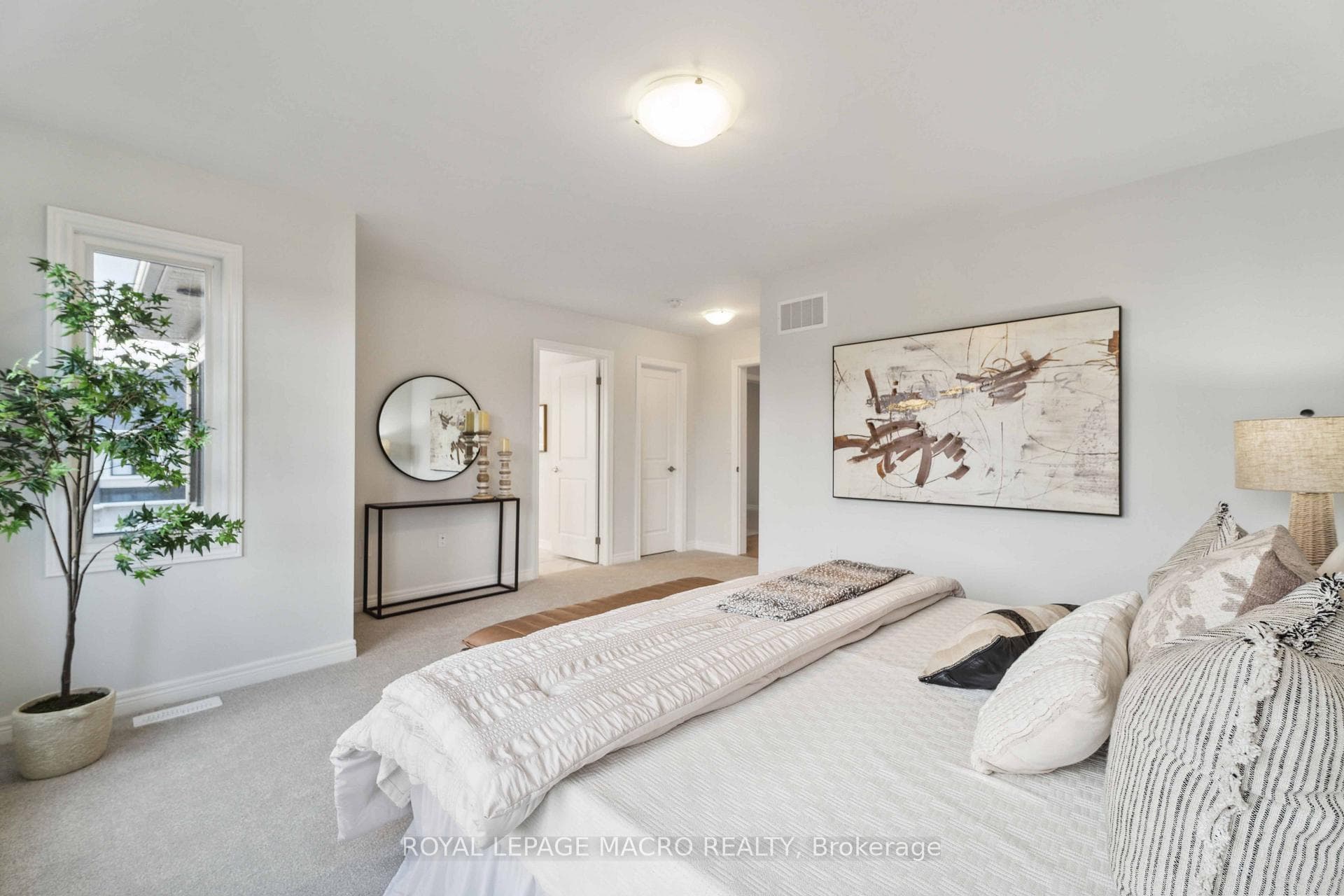 1061 West 5th Street — property photo