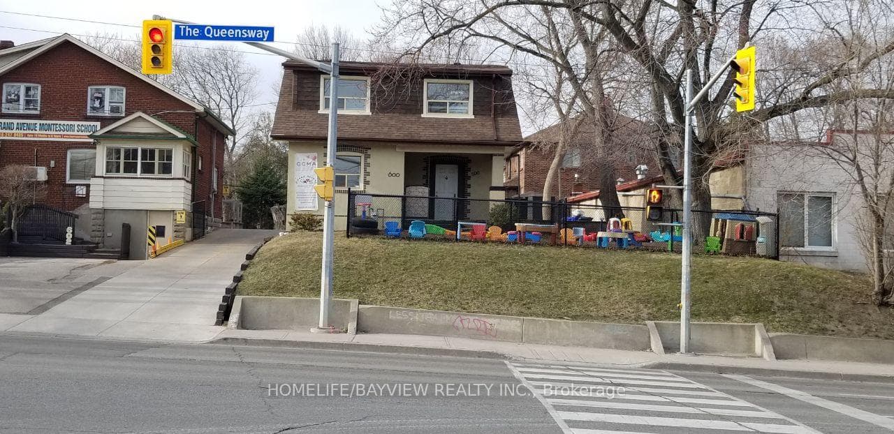 600 The Queensway Toronto W7 Way — property photo