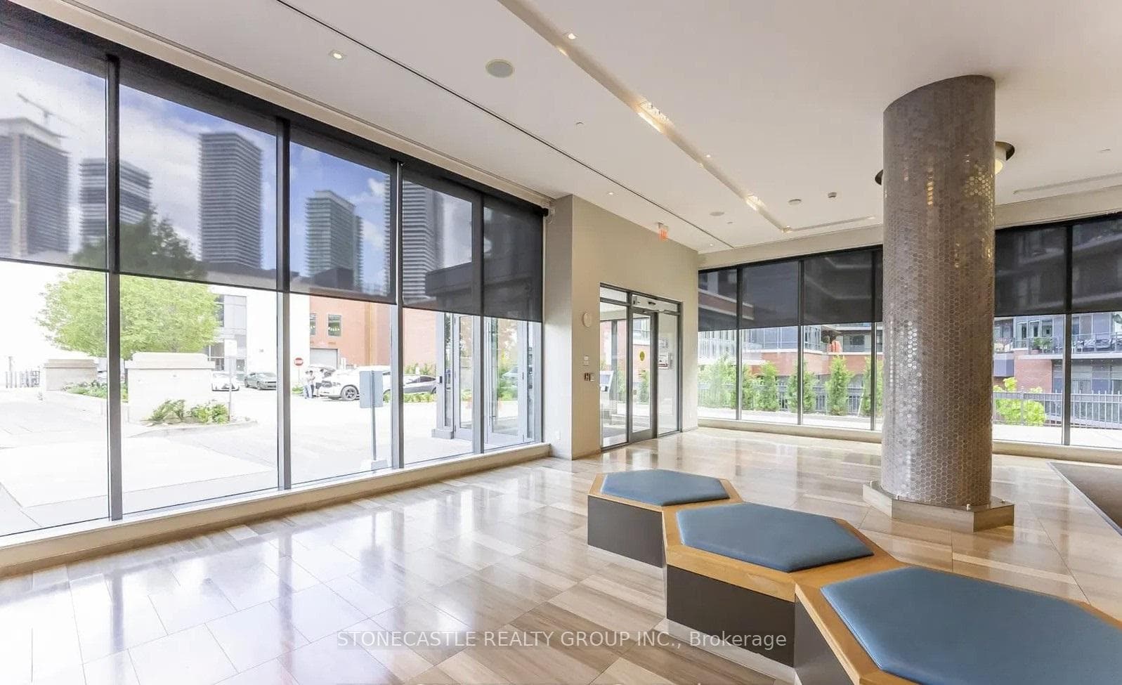 2401- 36 Park Lawn Road — property photo