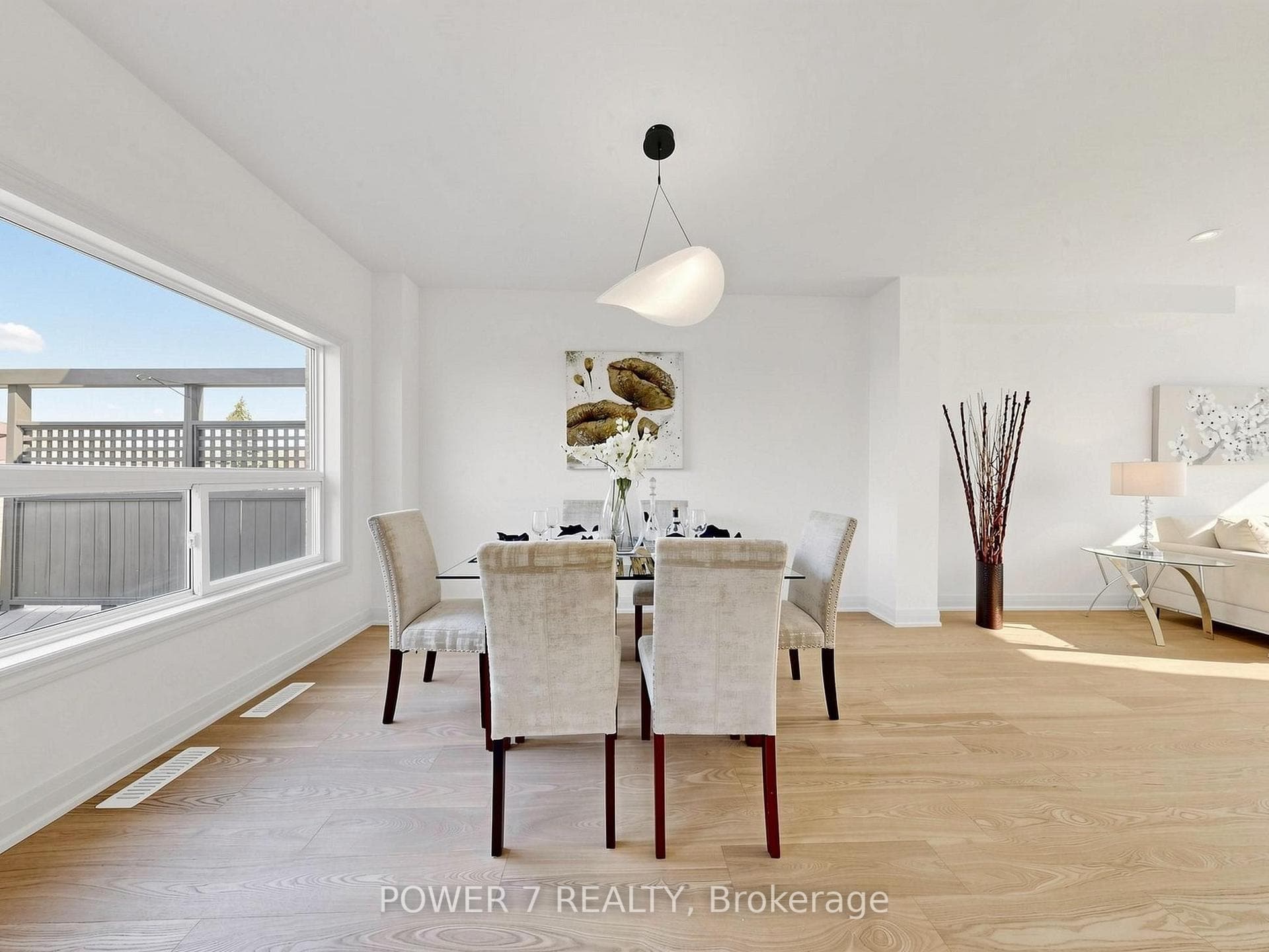 20 Mccaul Street — property photo