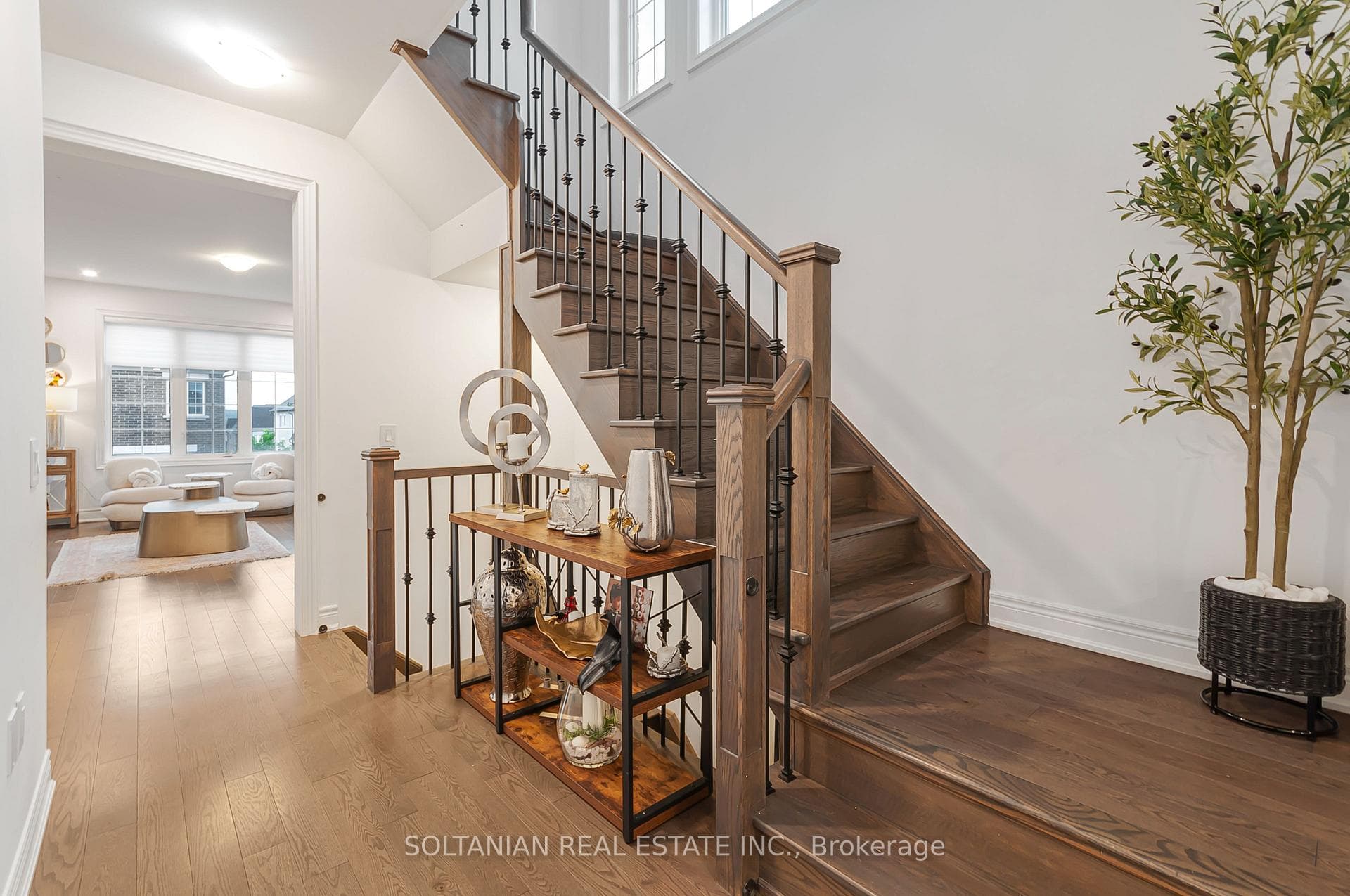18 Drizzel Crescent — property photo