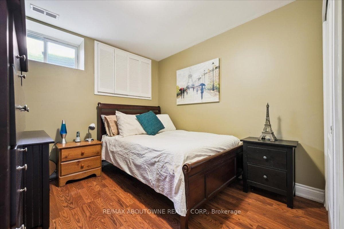 2033 Saxon Road — property photo