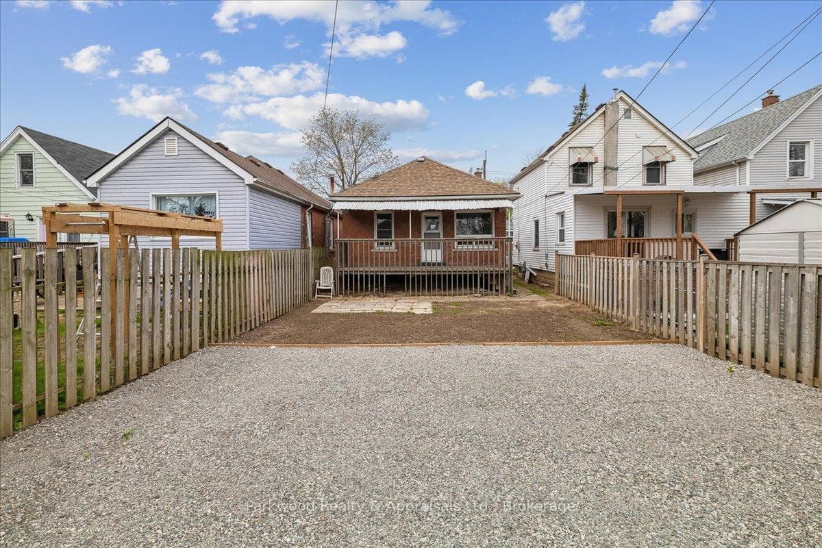 114 Garside Avenue — property photo