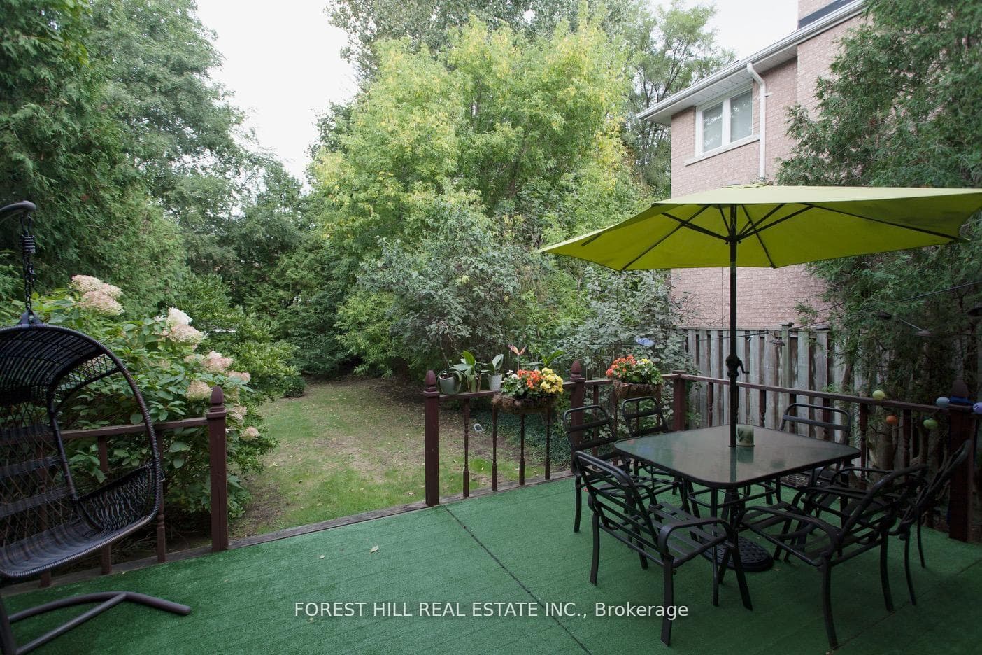136 Hollywood Avenue — property photo