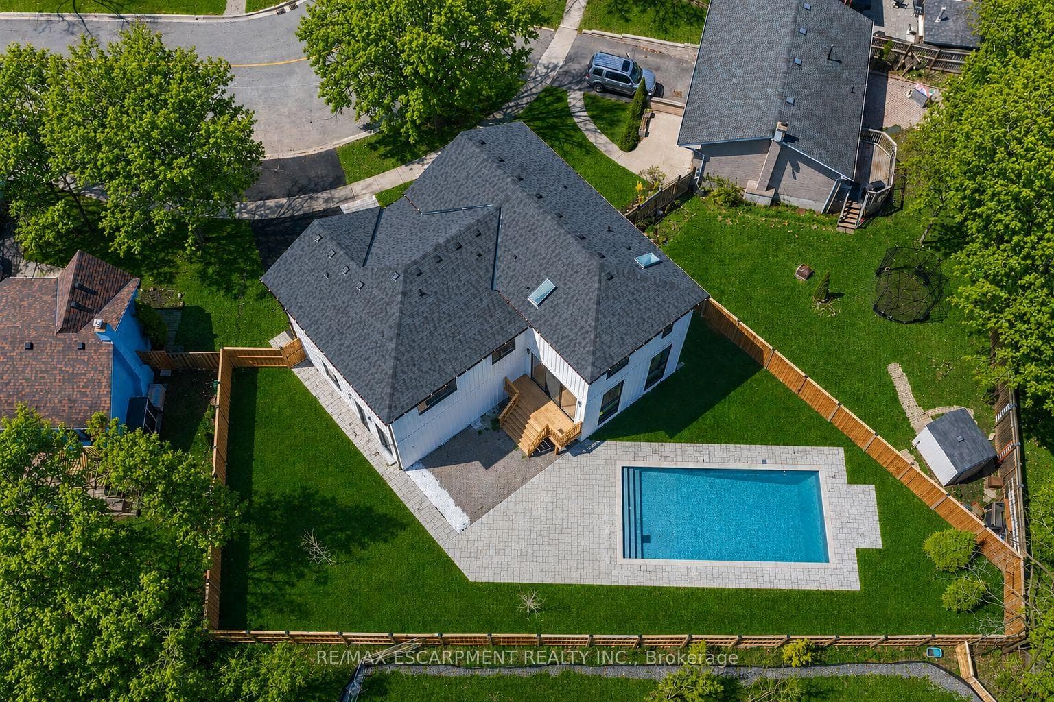 2488 Bridge Road — property photo