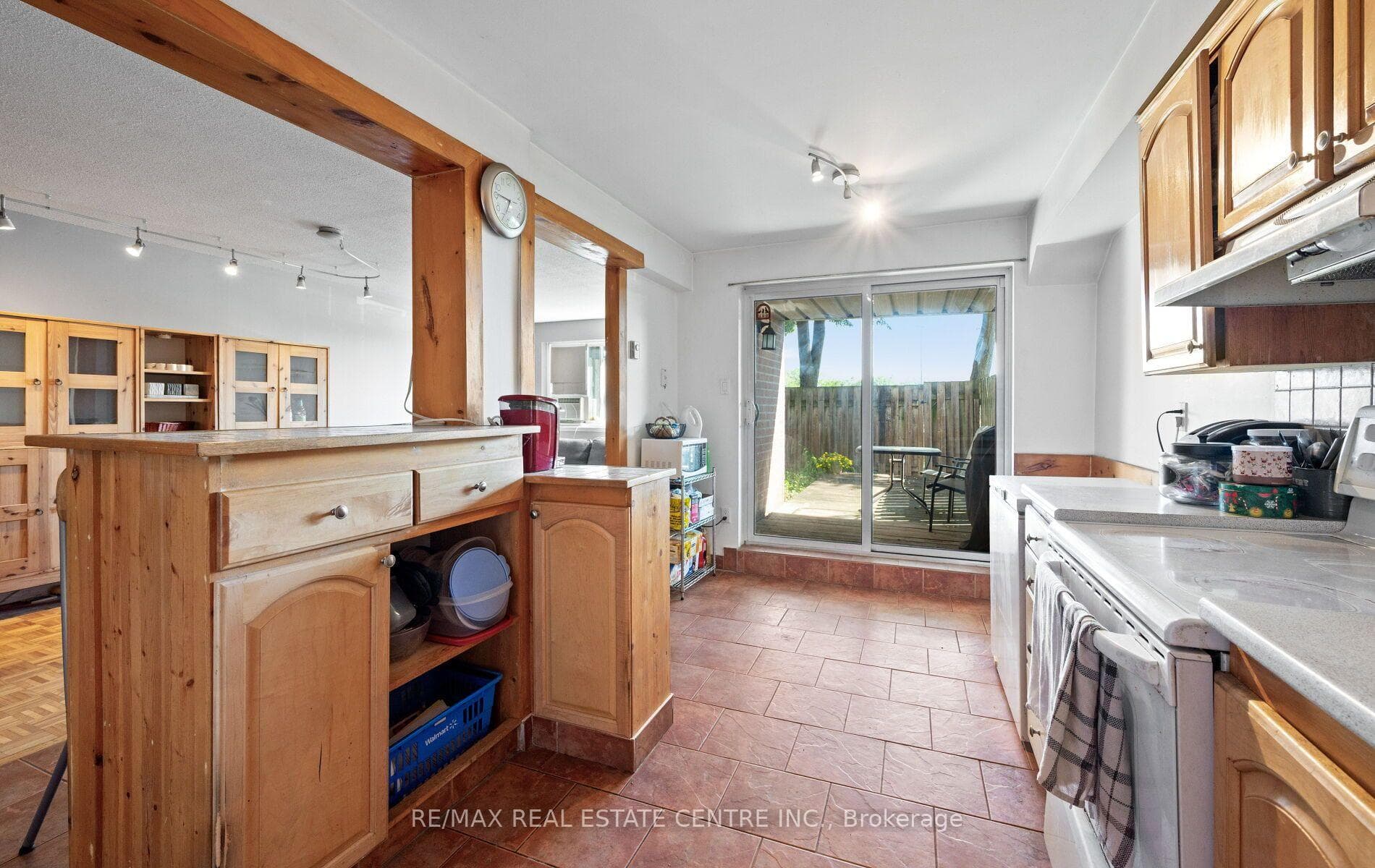 2- 2170 Bromsgrove Road — property photo