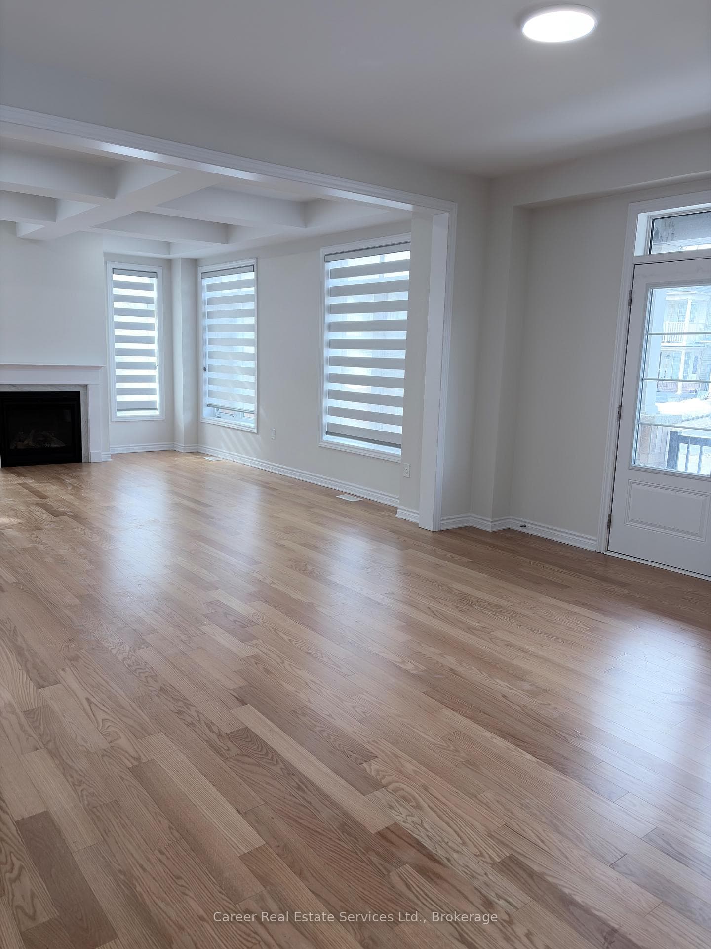 1 Waterfront Crescent — property photo
