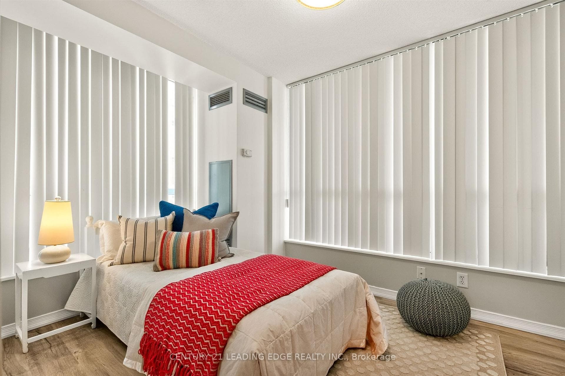 403- 2585 Erin Centre Boulevard — property photo