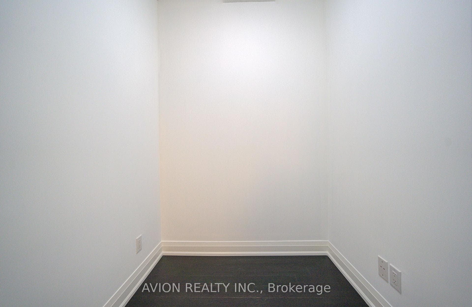 907- 9582 Markham Road — property photo