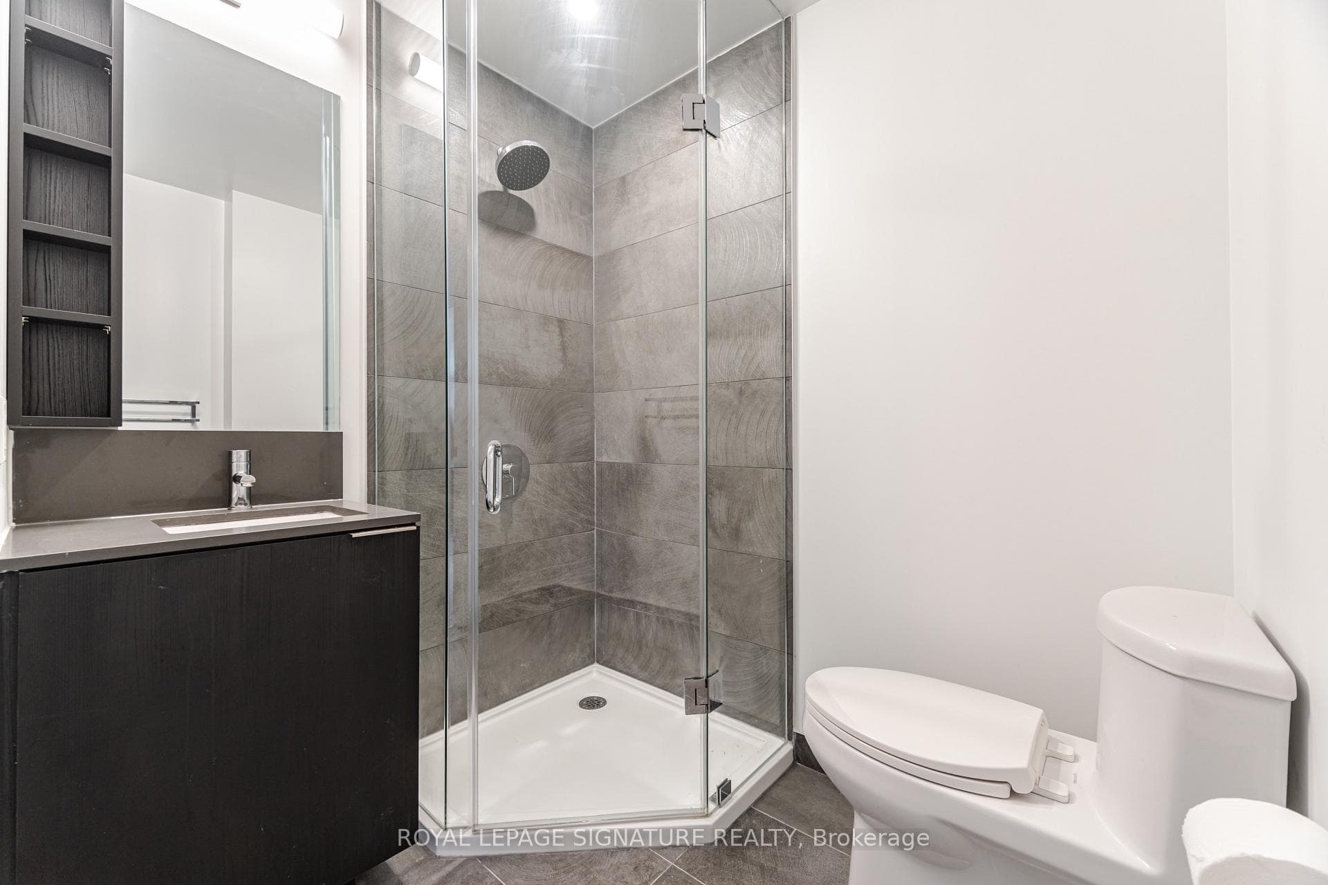 4508- 7890 Jane Street — property photo