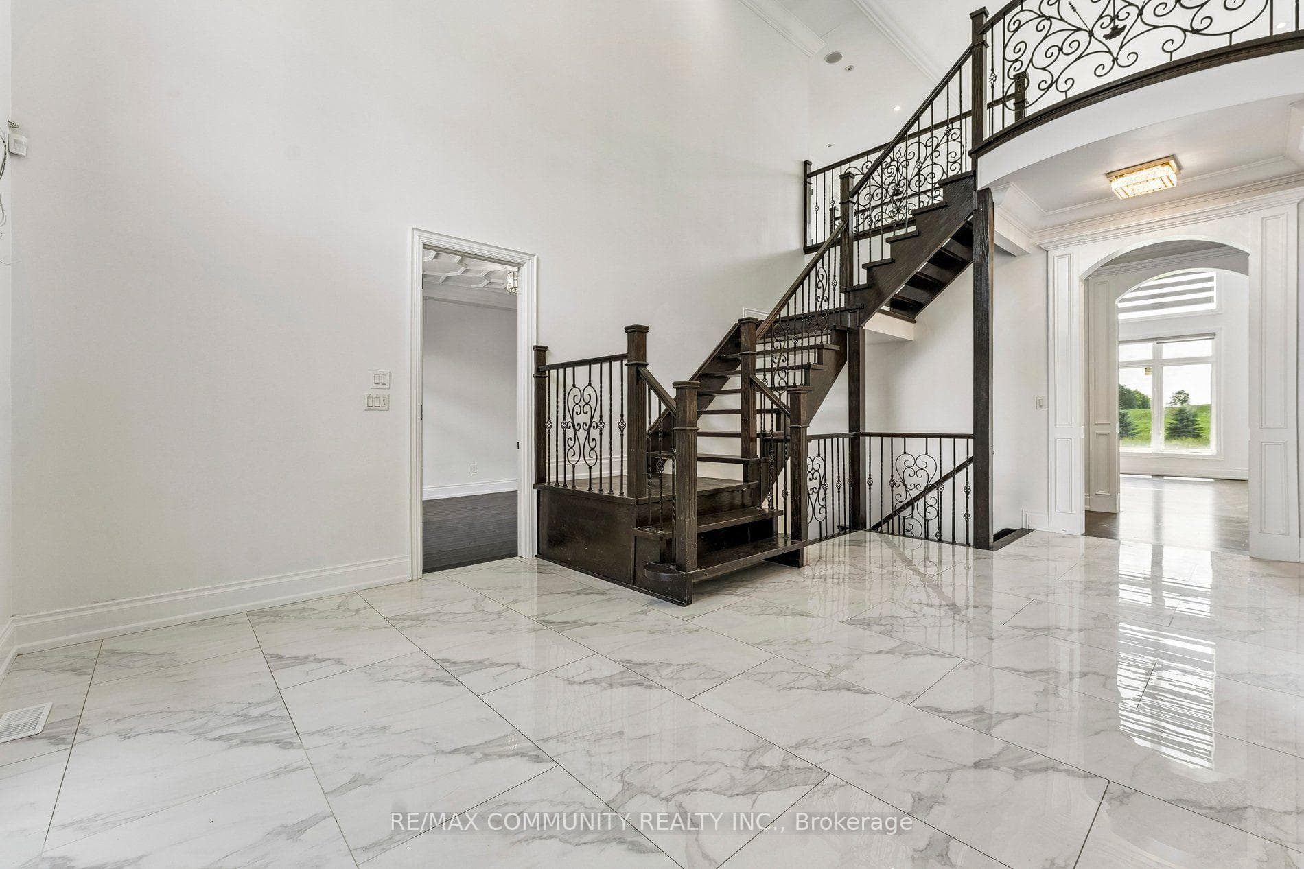 18118 Heart Lake Road — property photo