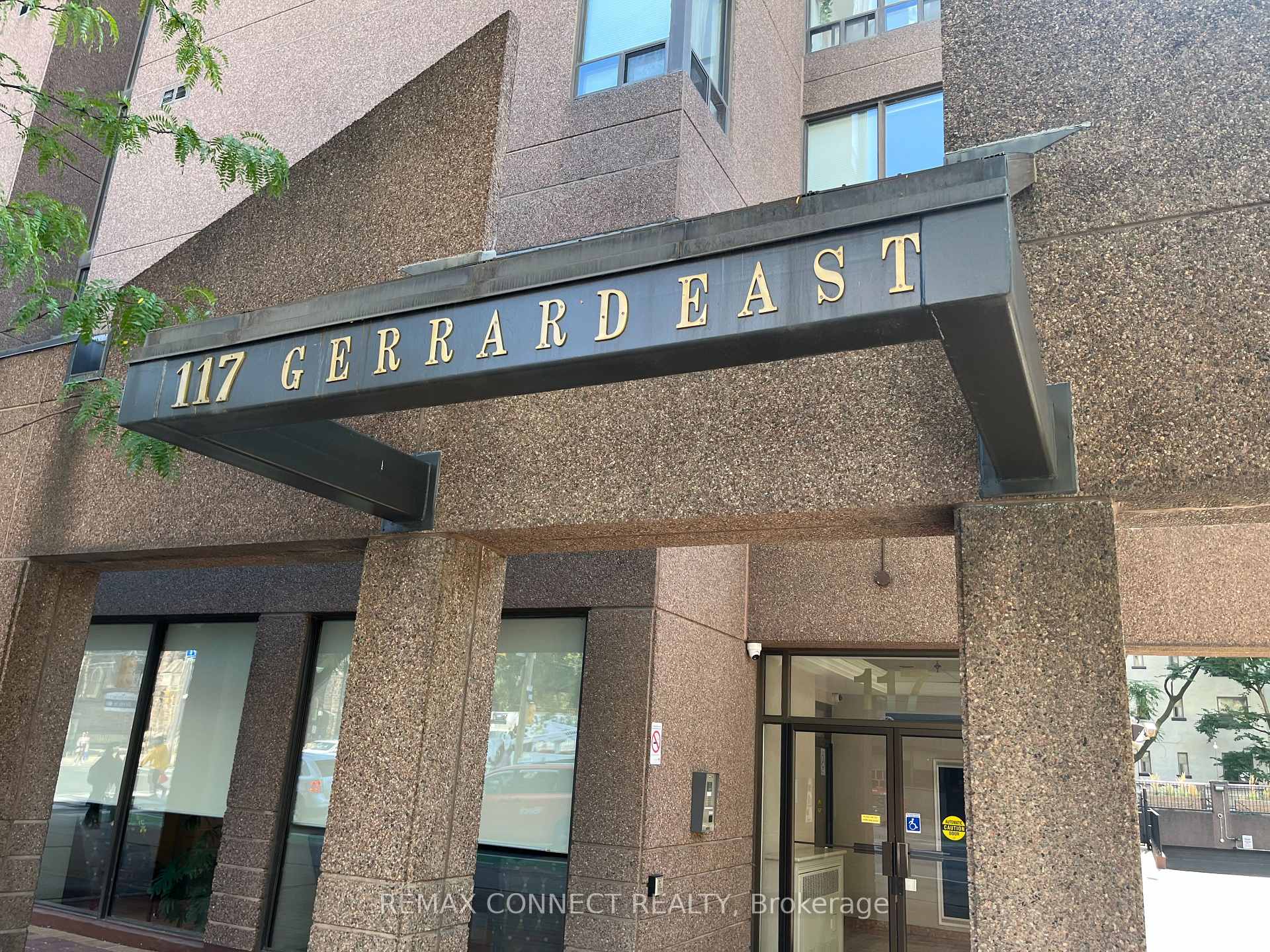 601- 117 Gerrard Street — property photo