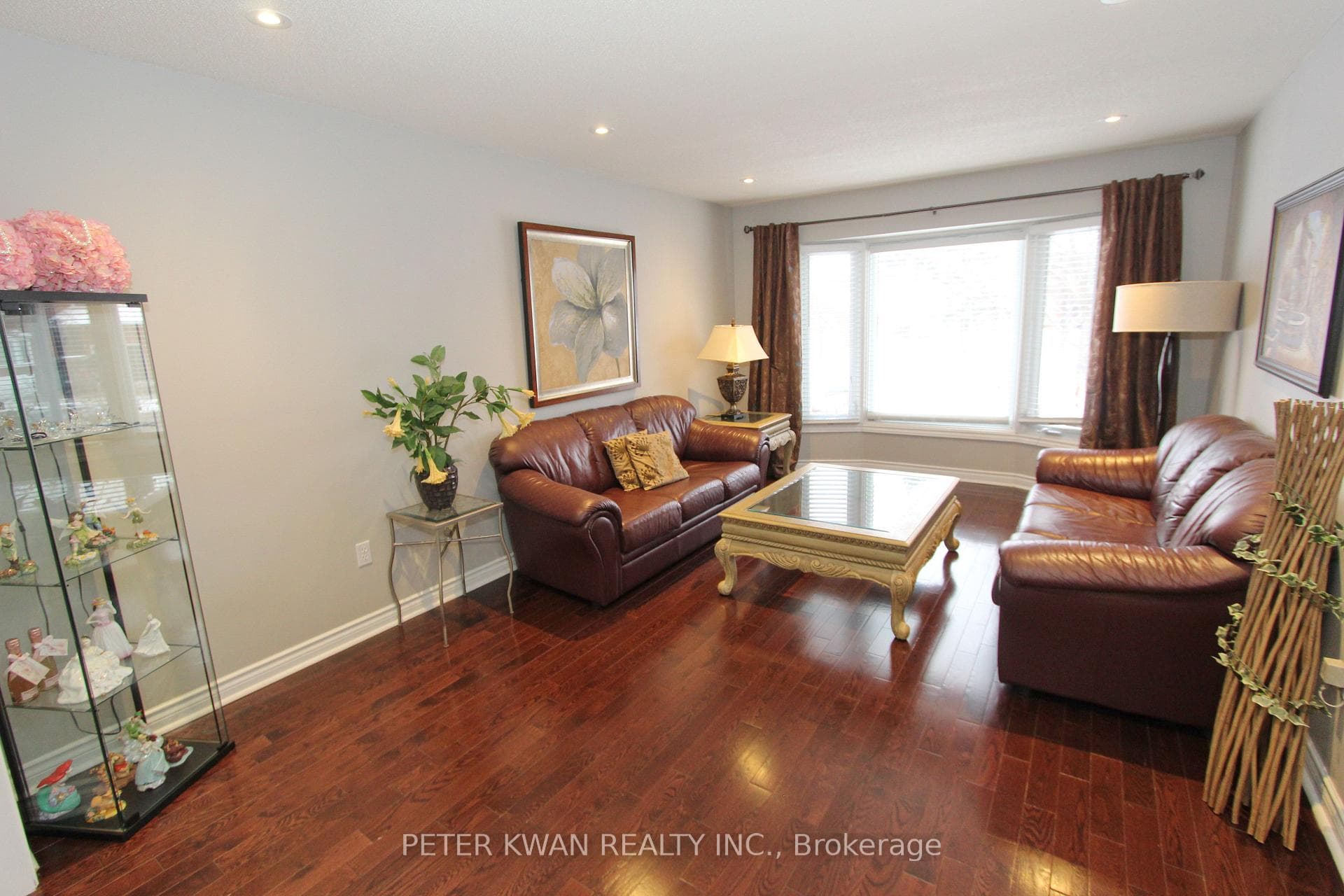 20 Saratoga Road — property photo