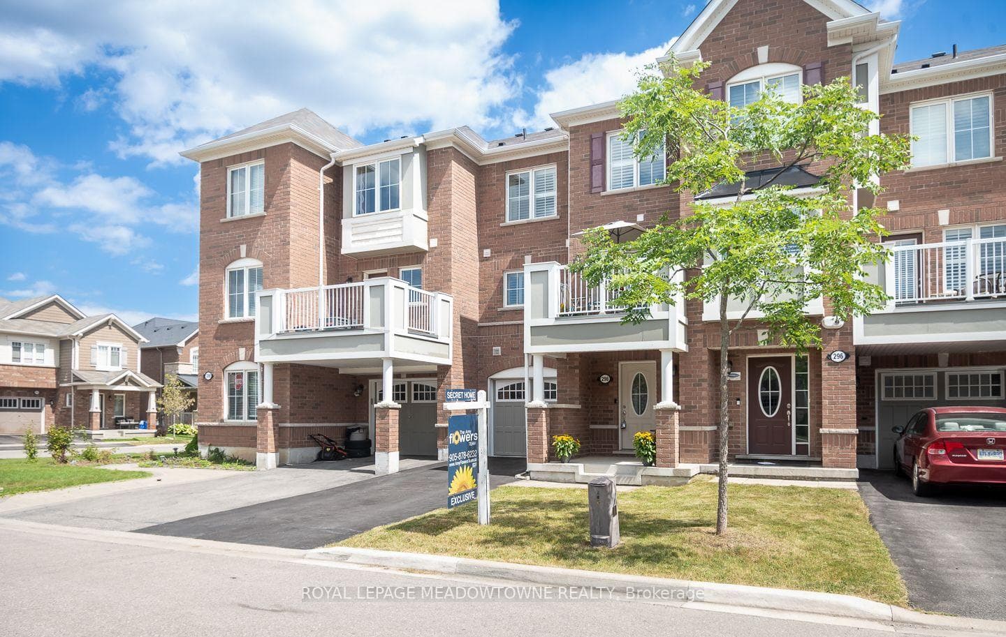 298 Reis Place — property photo