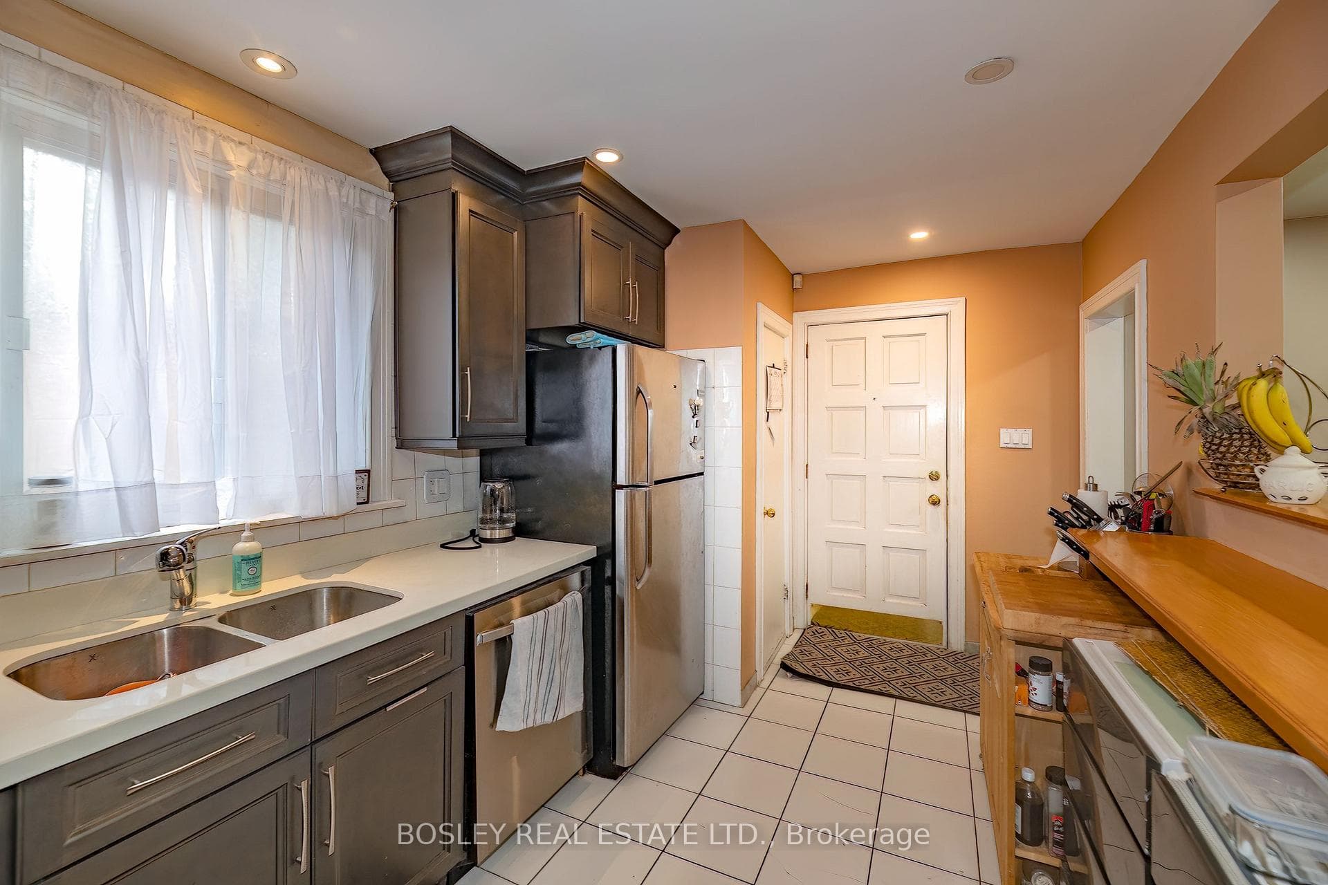 6 Boyd Avenue — property photo