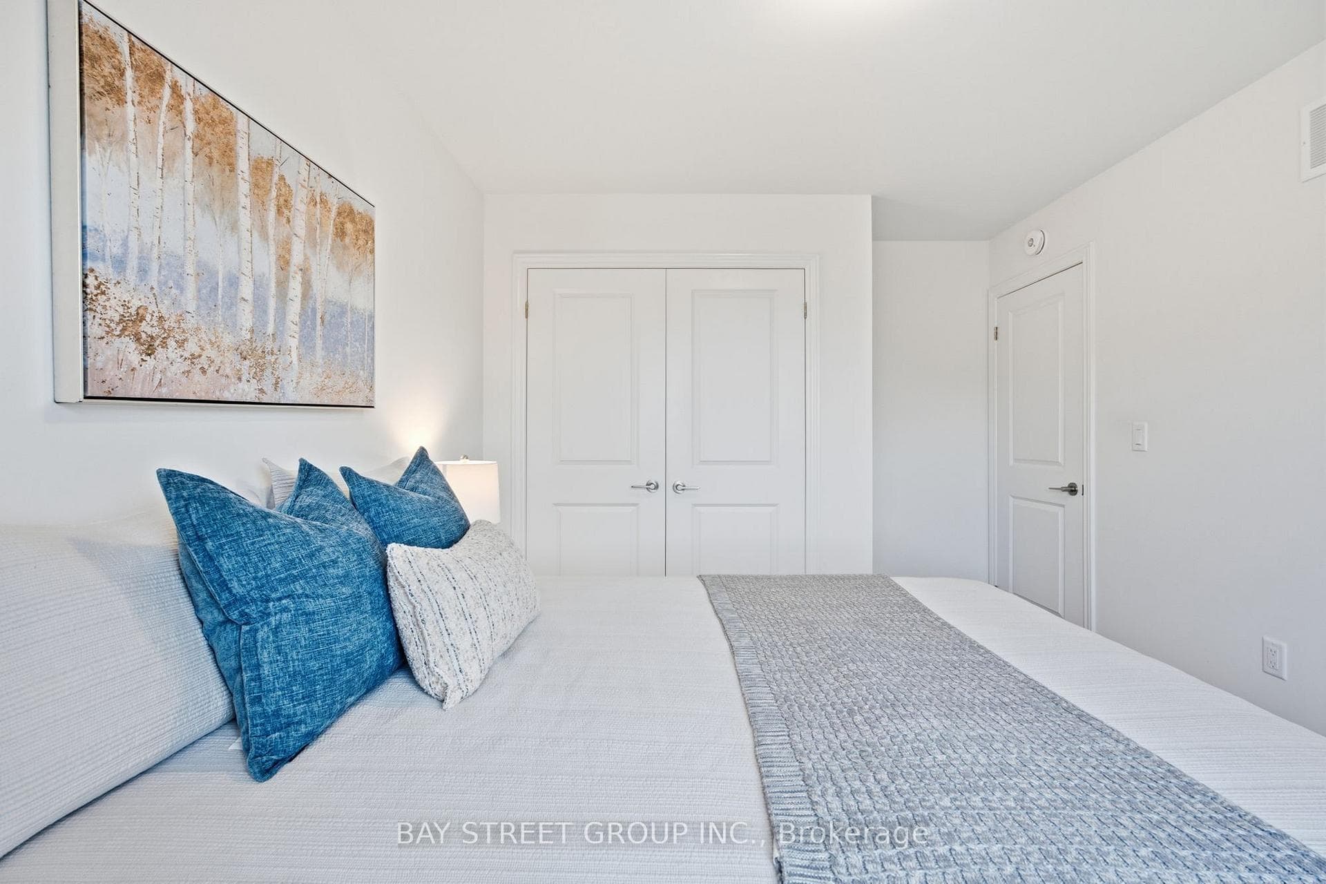 30 Velvet Drive — property photo