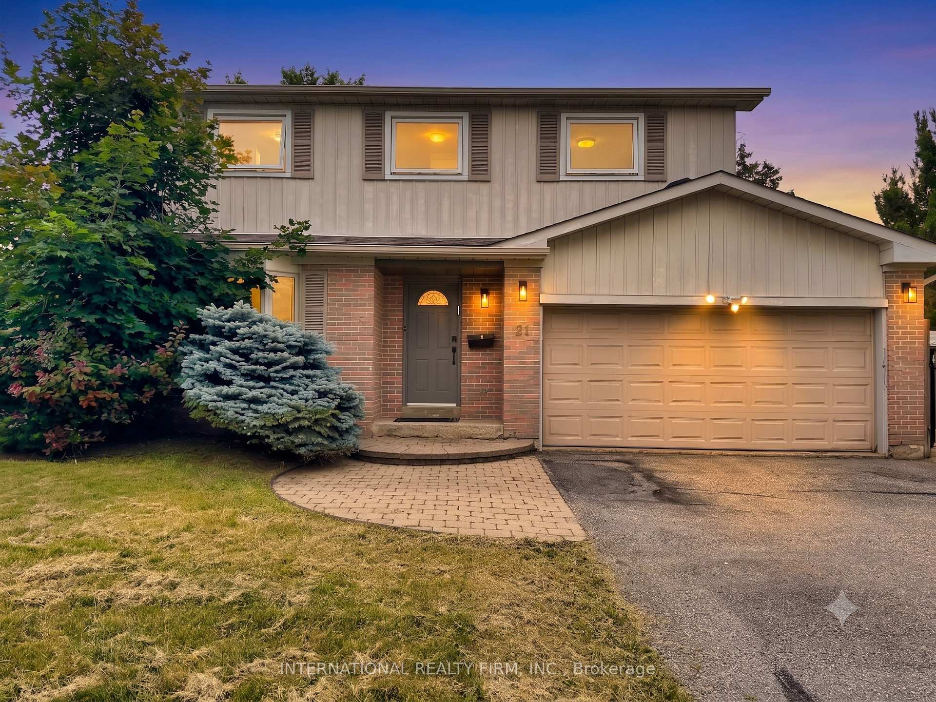 21 Mayvern Crescent — property photo