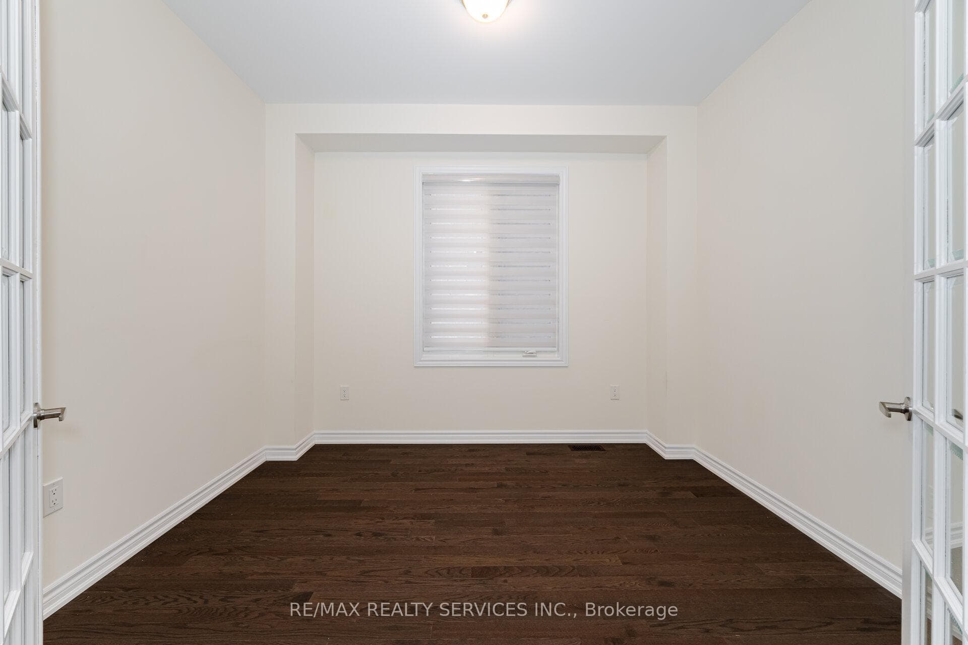 37 Royal Fern Crescent — property photo