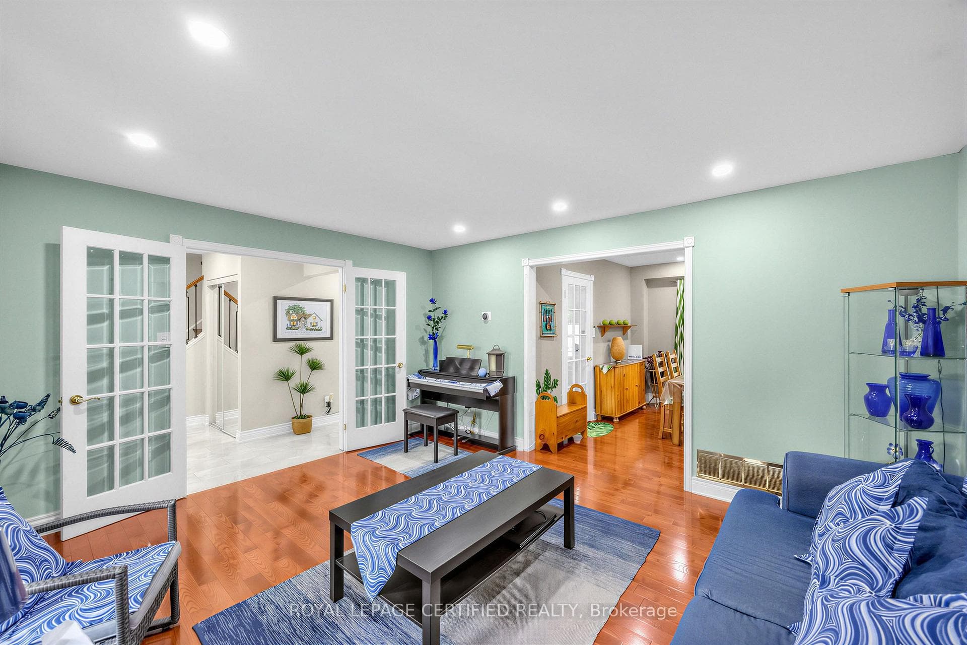 22 Borden Hill Court — property photo
