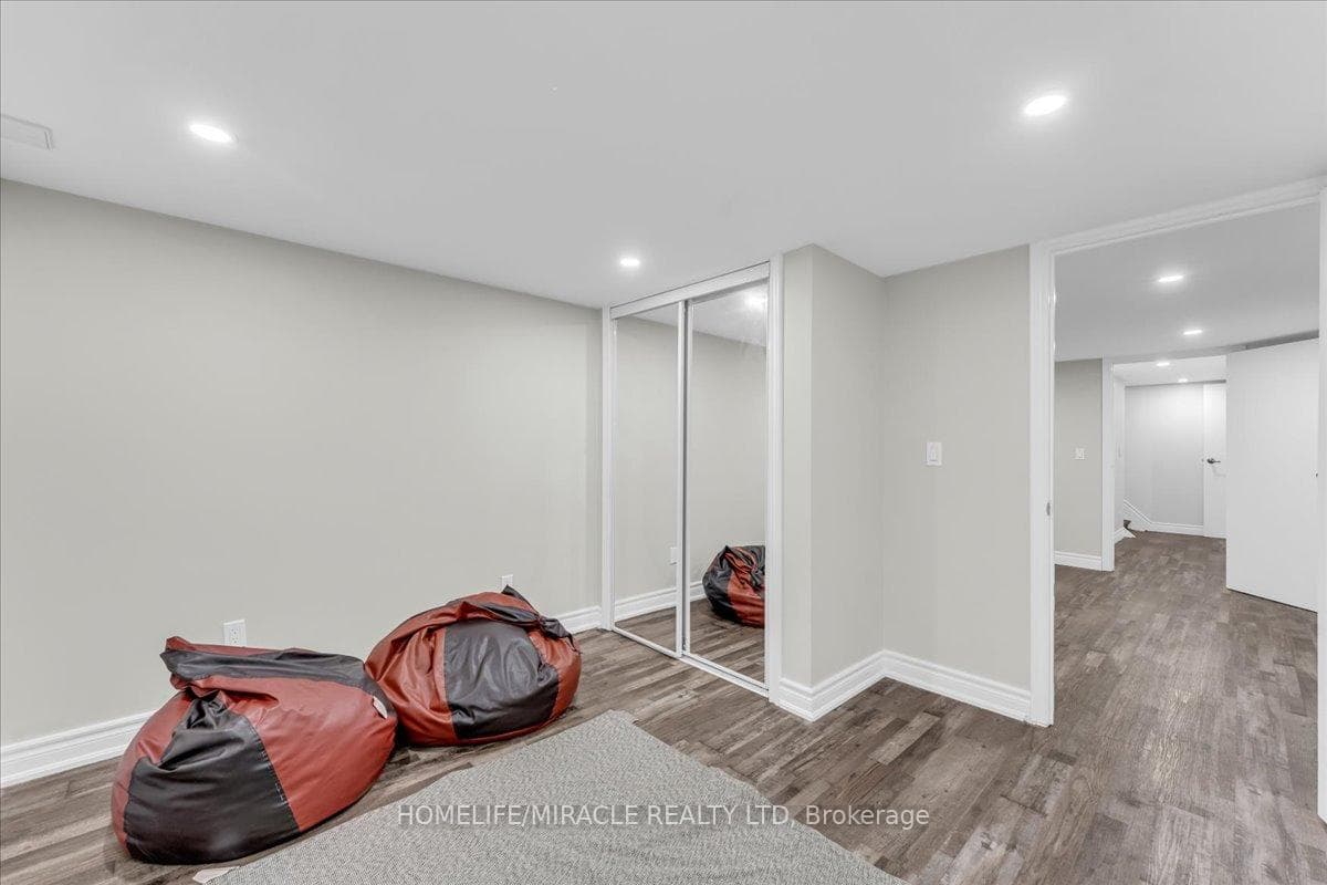 1238 Pharmacy Avenue — property photo