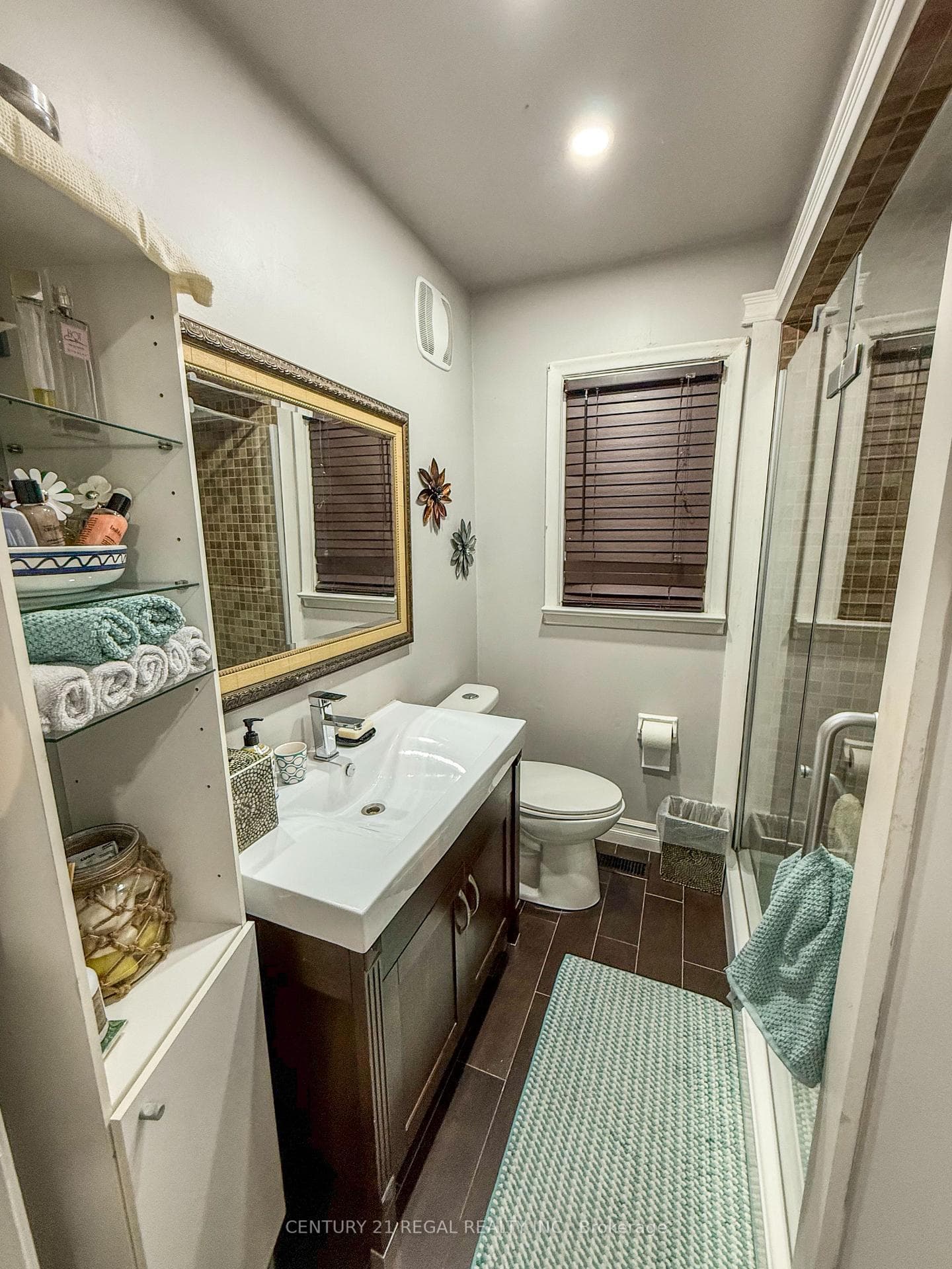 1507 Pharmacy Avenue — property photo