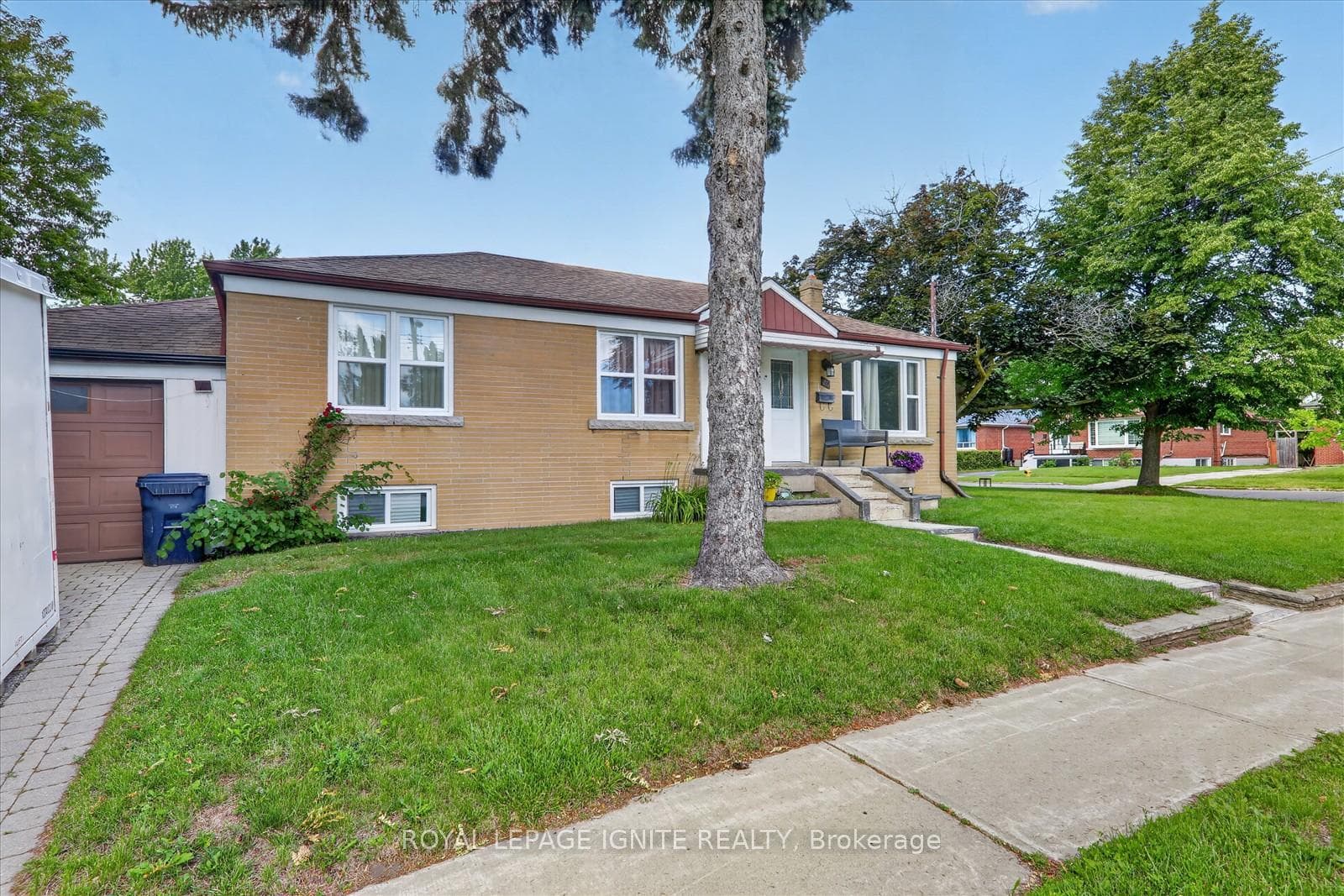 20 Alanbury Crescent — property photo