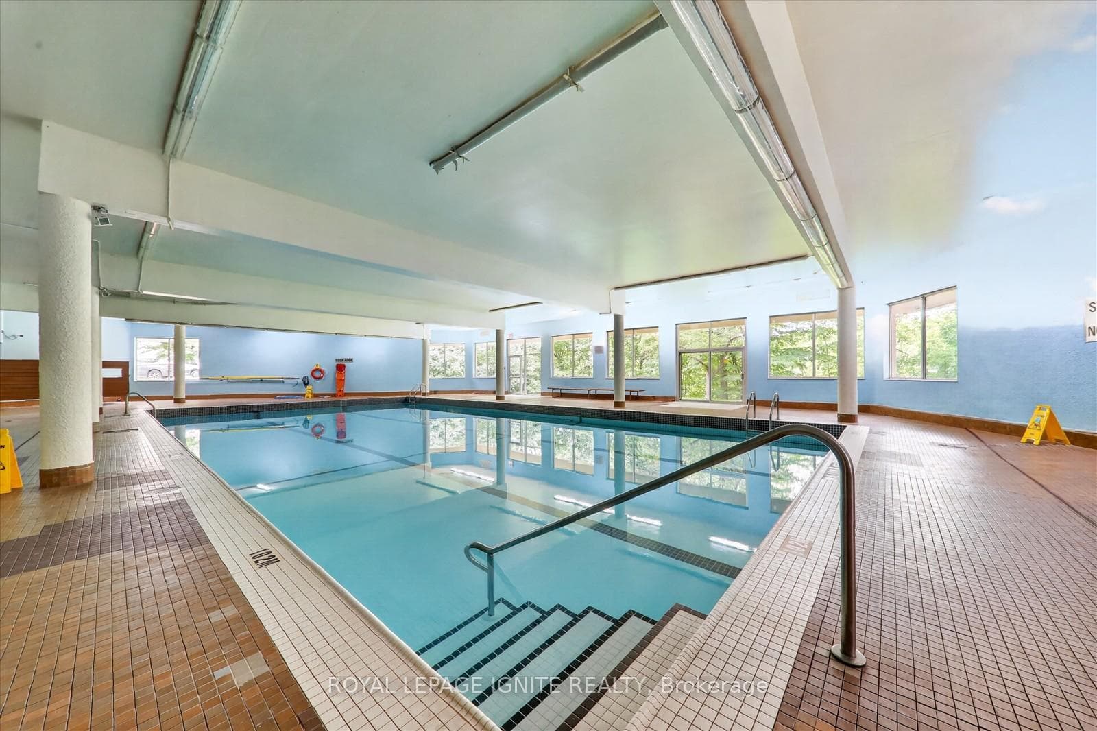 208- 15 Vicora Link Way — property photo