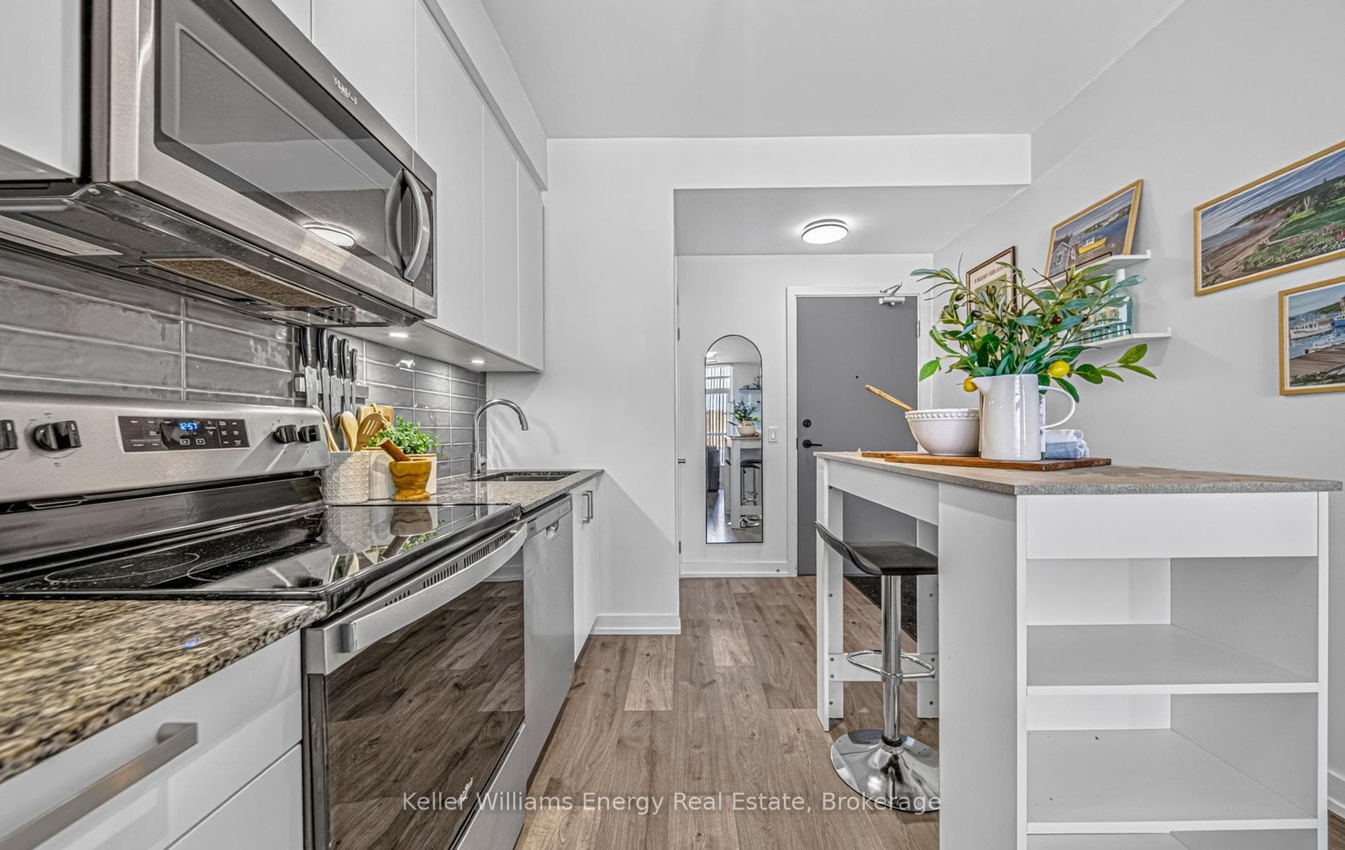301- 1010 Dundas Street — property photo
