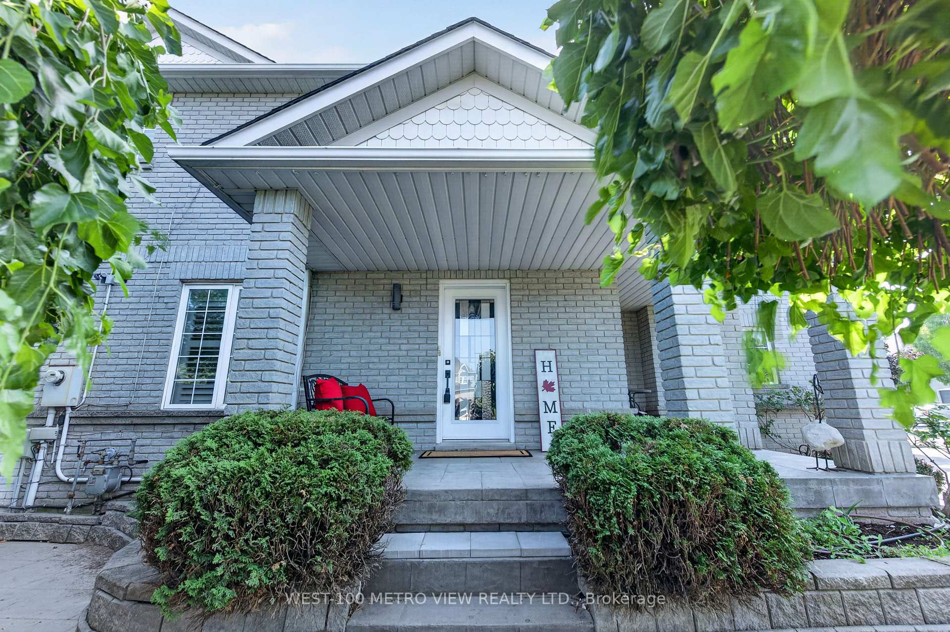 748 Summer Park Crescent — property photo