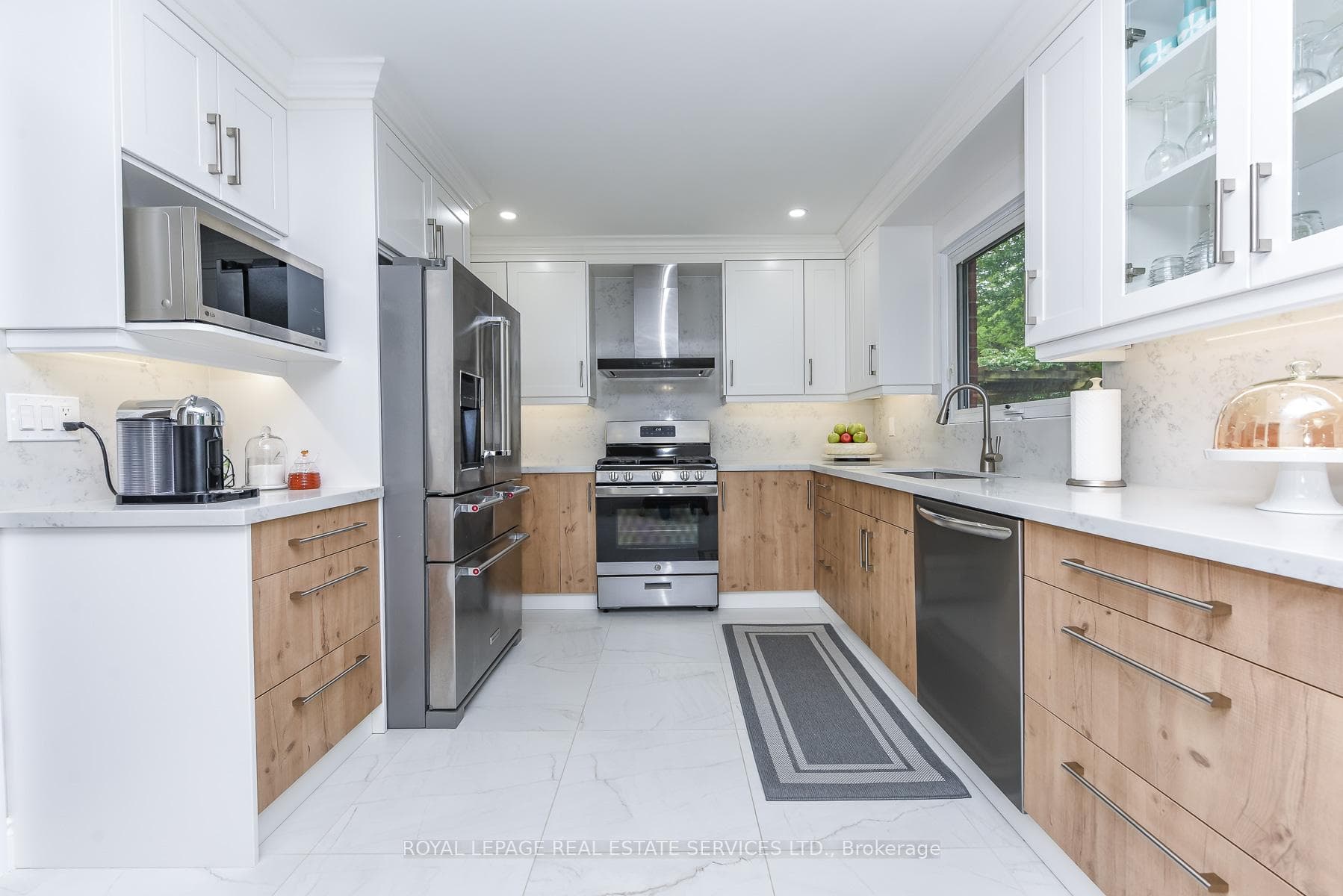 1338 Chalfield Drive — property photo