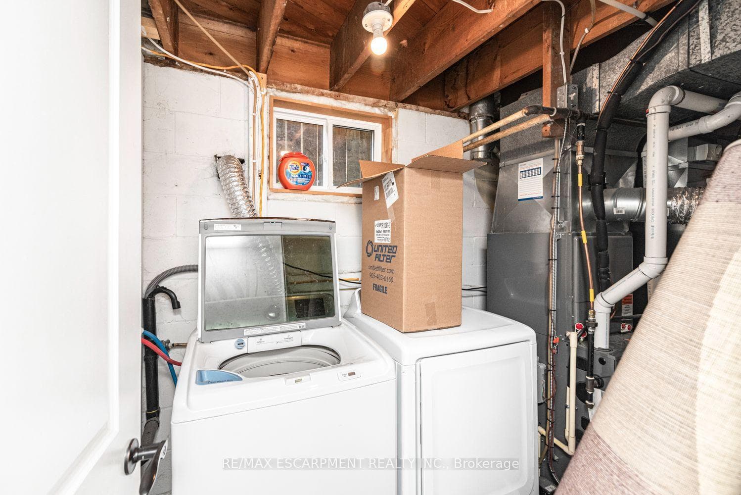418 Fairfield Avenue — property photo
