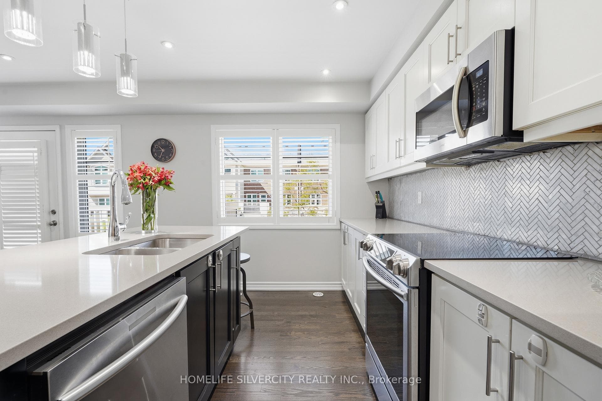 3085 Mistletoe Gardens — property photo