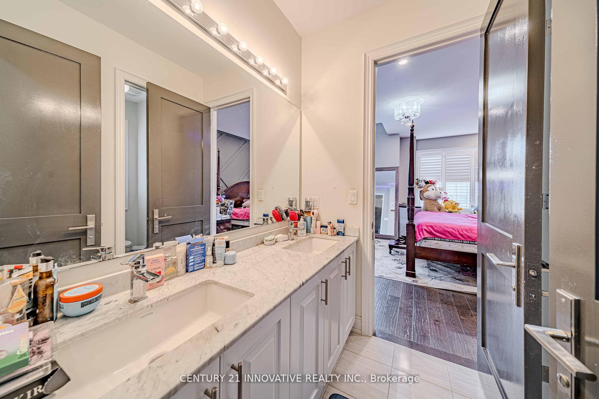3096 Daniel Way — property photo