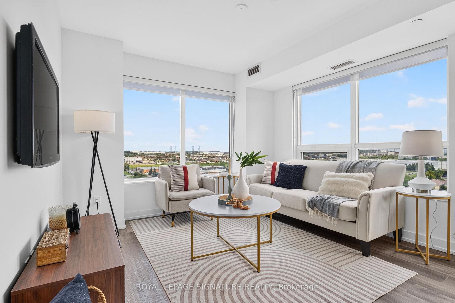 1212- 1480 Bayly Street — property photo