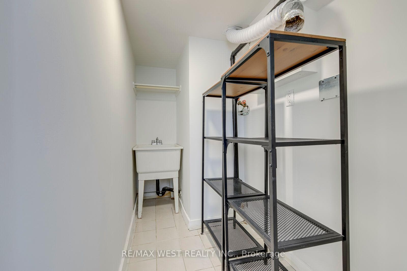 286 Gilbert Avenue — property photo