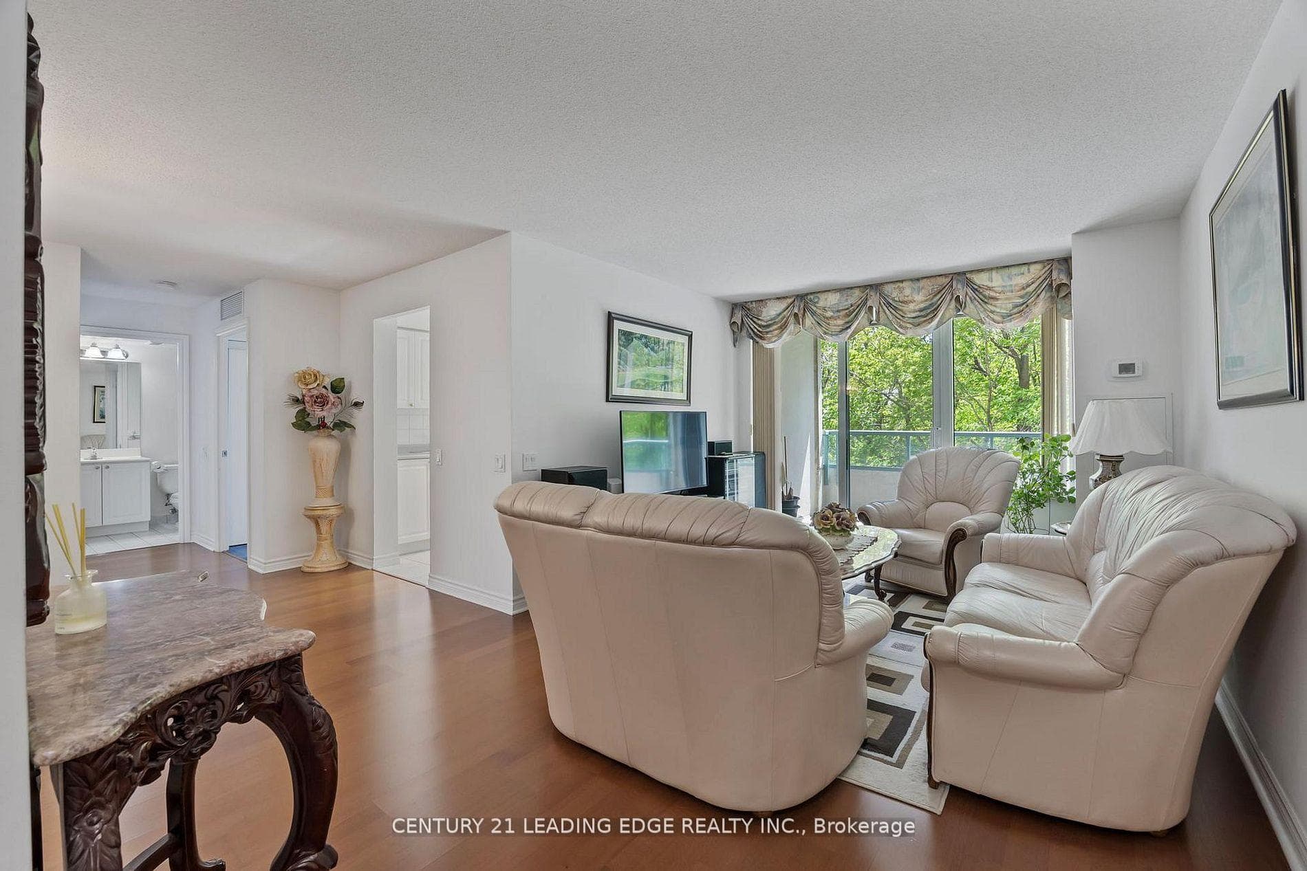 710- 61 Town Centre Court — property photo