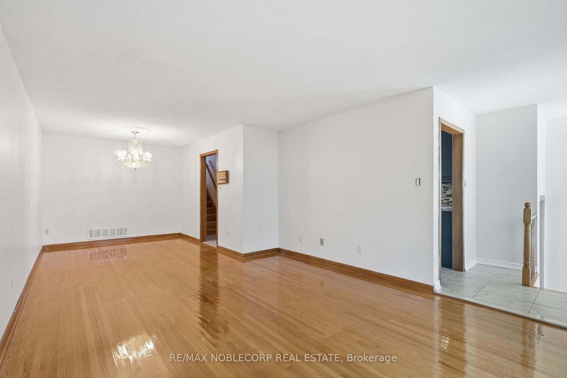131 Yatescastle Drive — property photo