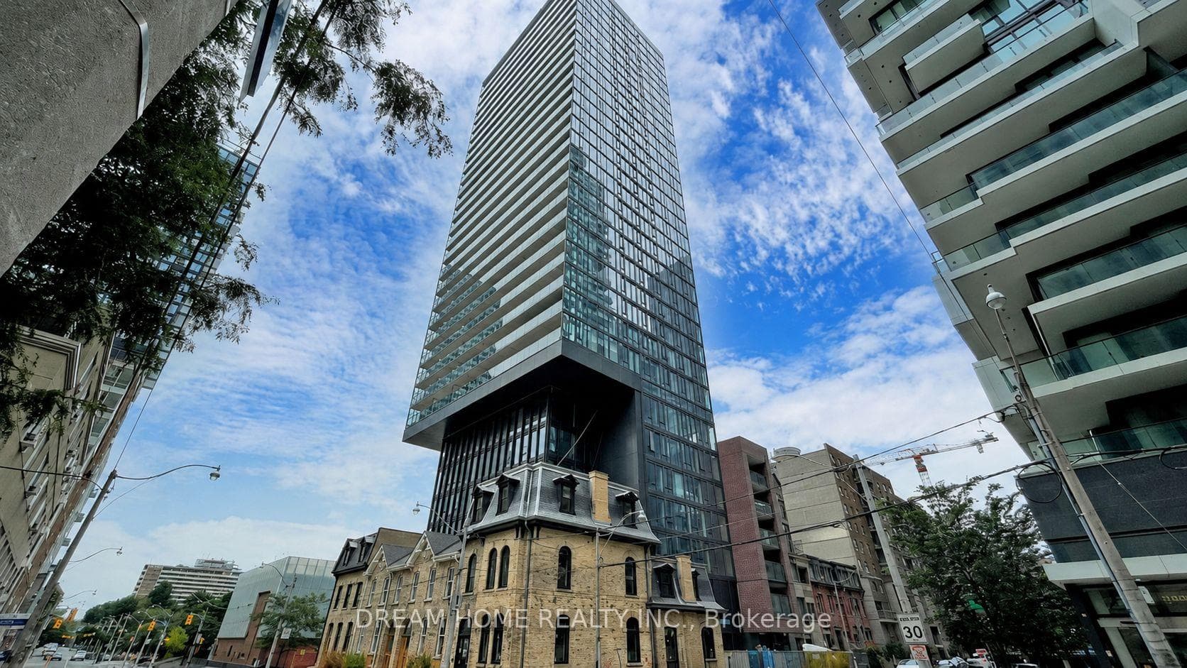 2808- 47 Mutual Street — property photo
