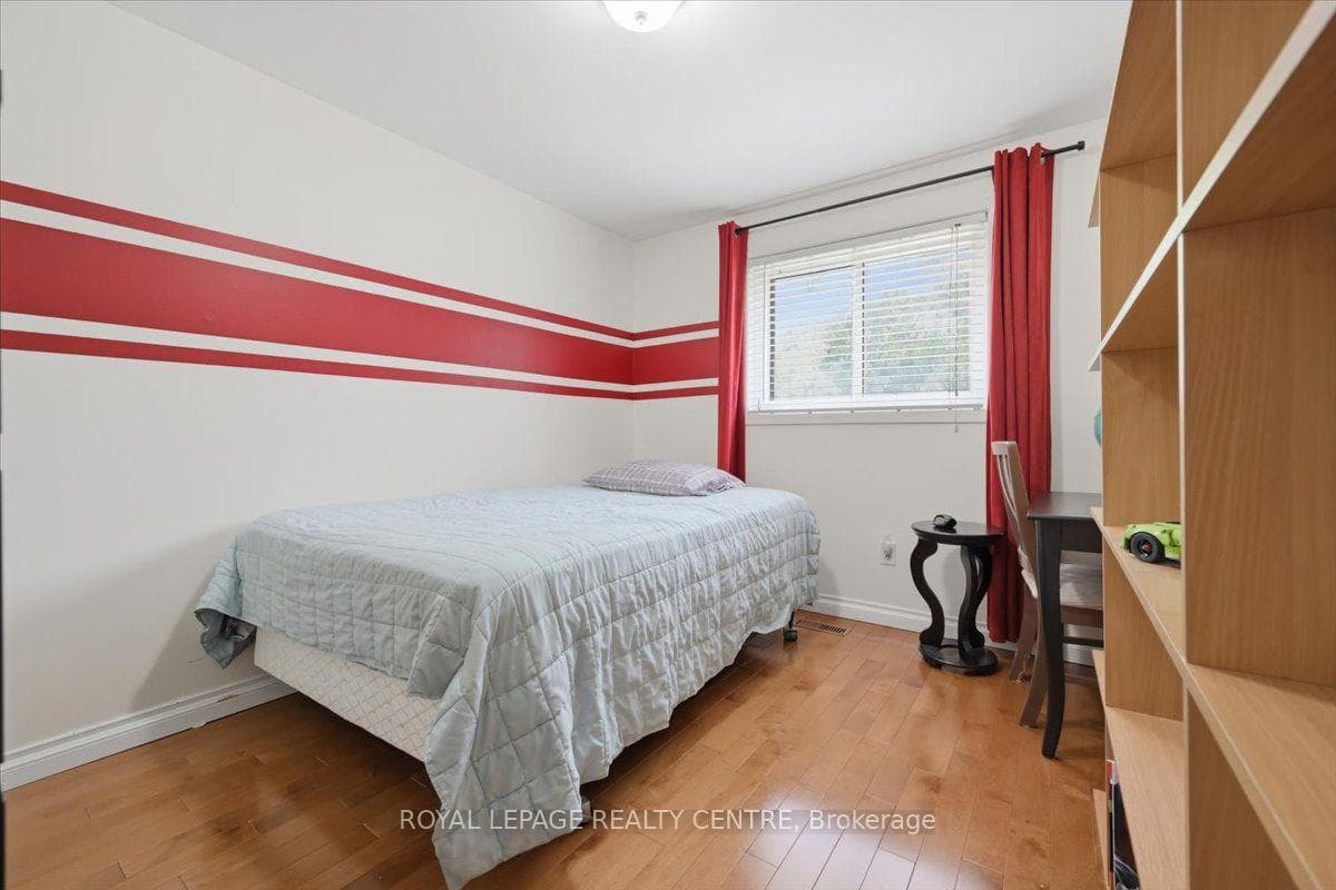 2555 Windjammer Road — property photo