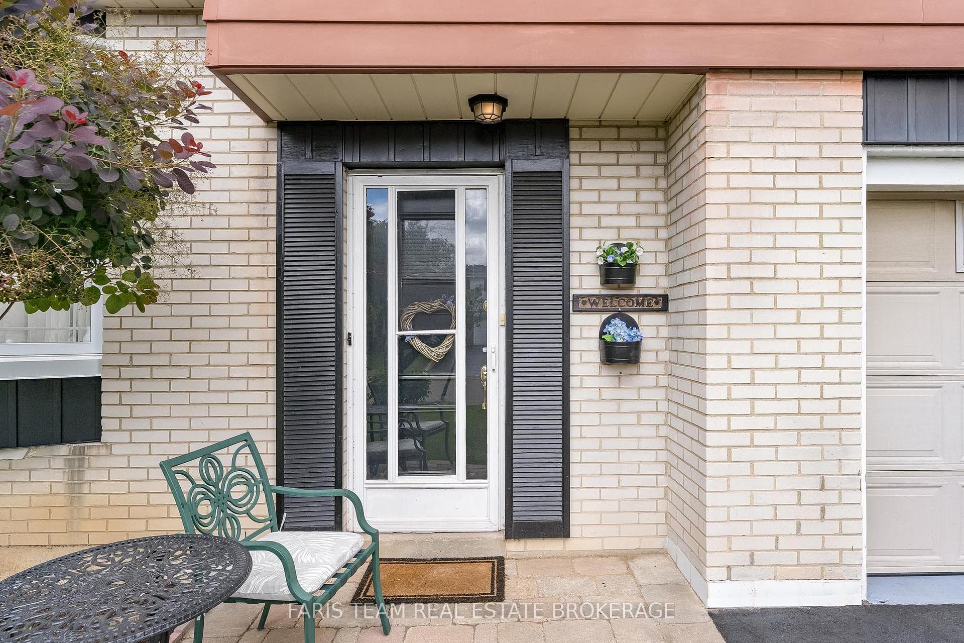 28 Bromley Crescent — property photo